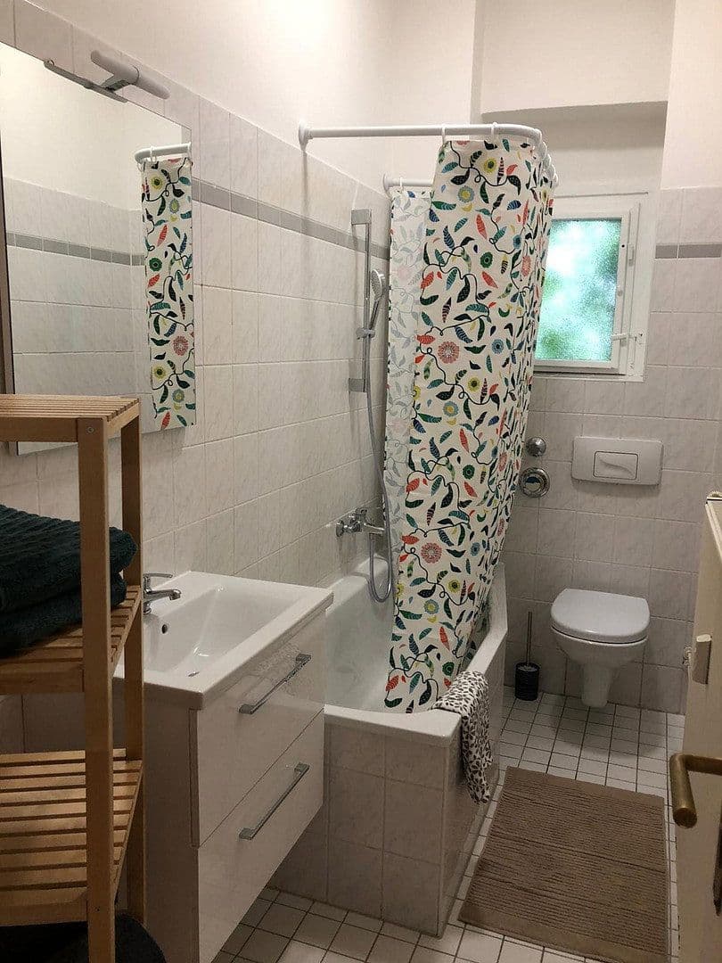 Prenájom bytu 2-izbový 58 m², Berlin, Berlín Prenájom bytu 2-izbový 58 m², Berlin, Berlín