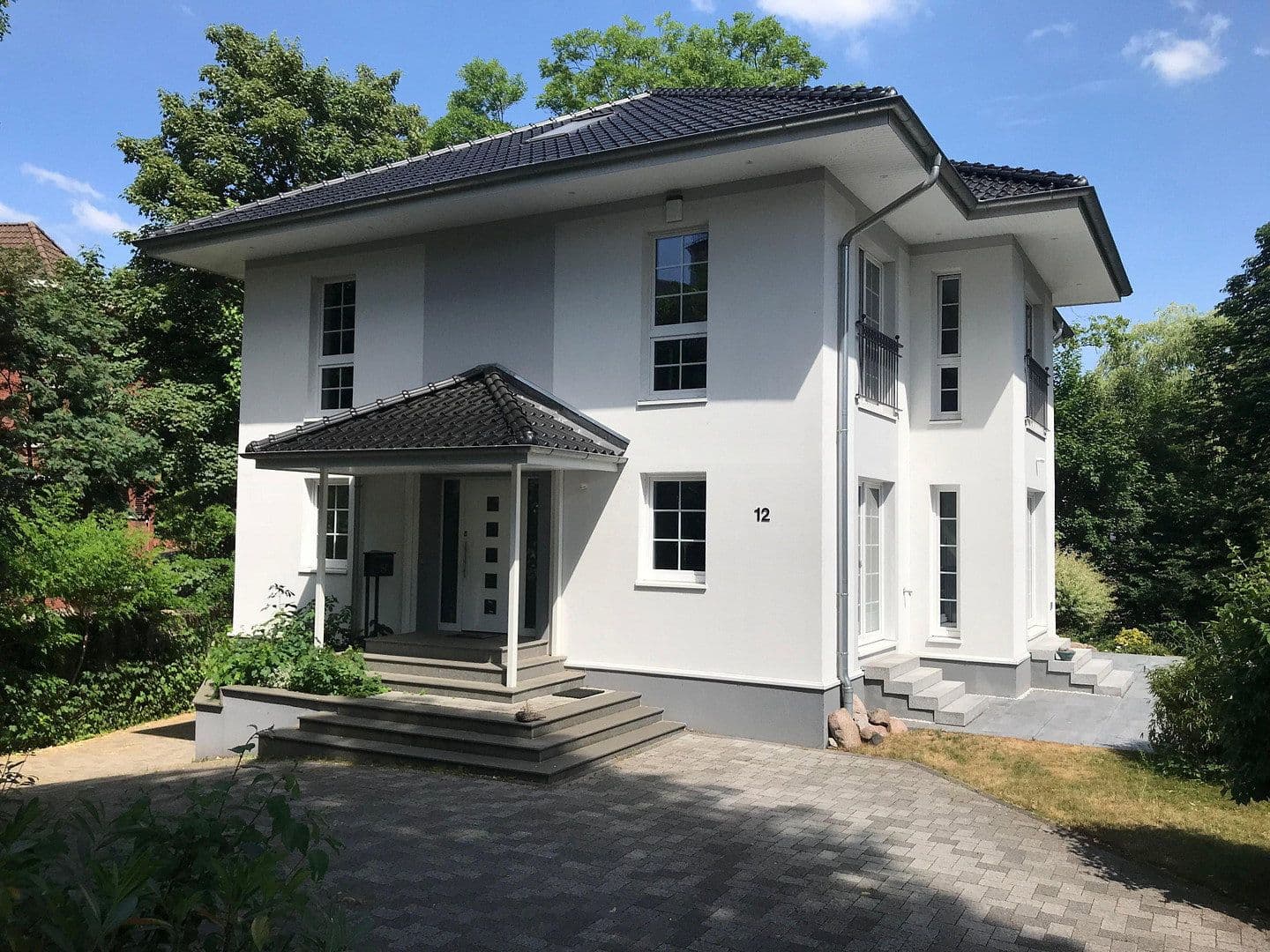 Predaj domu 220 m², pozemok 1.416 m², Hinter der Kirche 12, Neumünster, Šlezvicko-Holštajnsko Predaj domu 220 m², pozemok 1.416 m², Hinter der Kirche 12, Neumünster, Šlezvicko-Holštajnsko