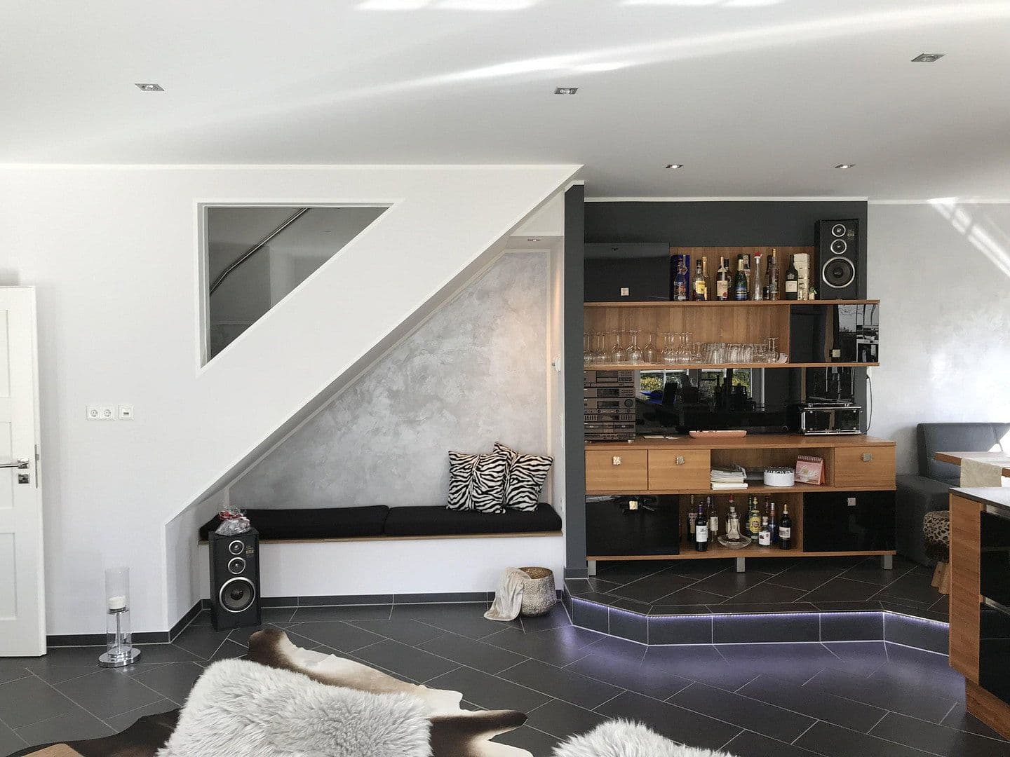 Predaj domu 220 m², pozemok 1.416 m², Hinter der Kirche 12, Neumünster, Šlezvicko-Holštajnsko Predaj domu 220 m², pozemok 1.416 m², Hinter der Kirche 12, Neumünster, Šlezvicko-Holštajnsko