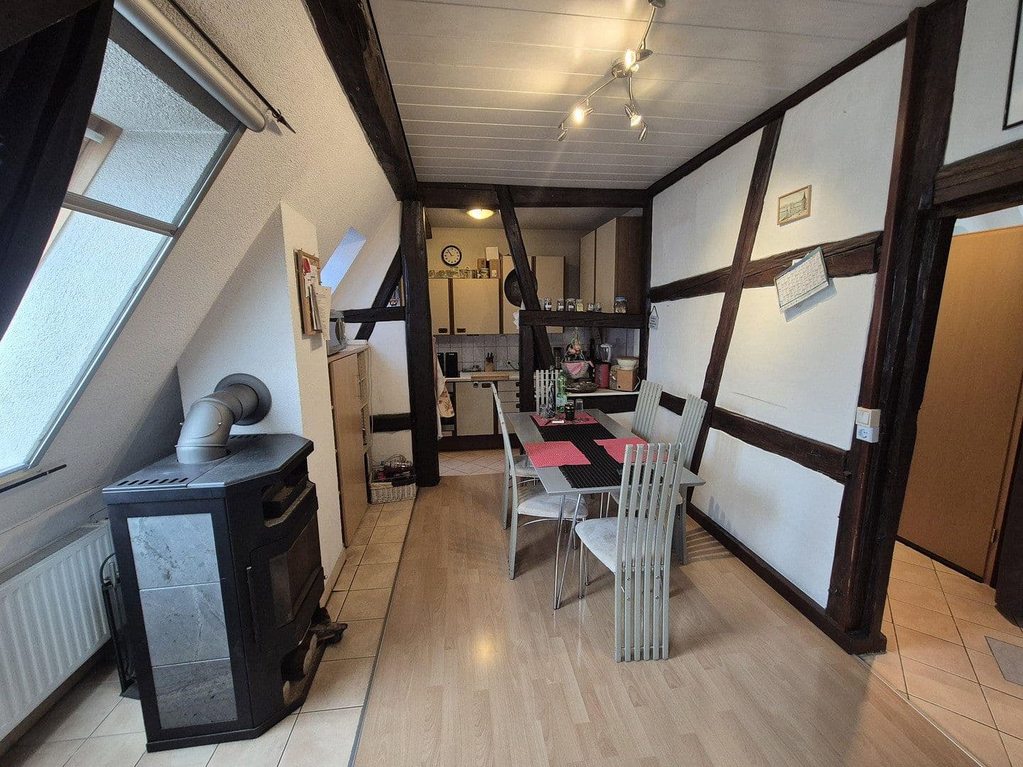 Predaj domu 270 m², pozemok 416 m², Dorfstr. 13, Vöhringen, Bádensko-Wurttembersko Predaj domu 270 m², pozemok 416 m², Dorfstr. 13, Vöhringen, Bádensko-Wurttembersko