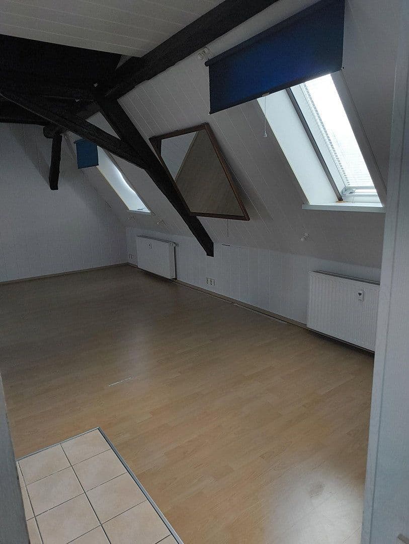 Predaj domu 270 m², pozemok 416 m², Dorfstr. 13, Vöhringen, Bádensko-Wurttembersko Predaj domu 270 m², pozemok 416 m², Dorfstr. 13, Vöhringen, Bádensko-Wurttembersko