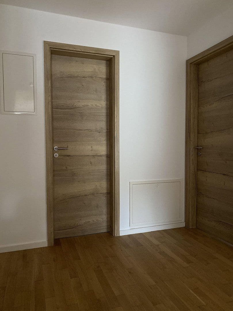 Prenájom bytu 2-izbový 75 m², Otterfing, Bavorsko Prenájom bytu 2-izbový 75 m², Otterfing, Bavorsko