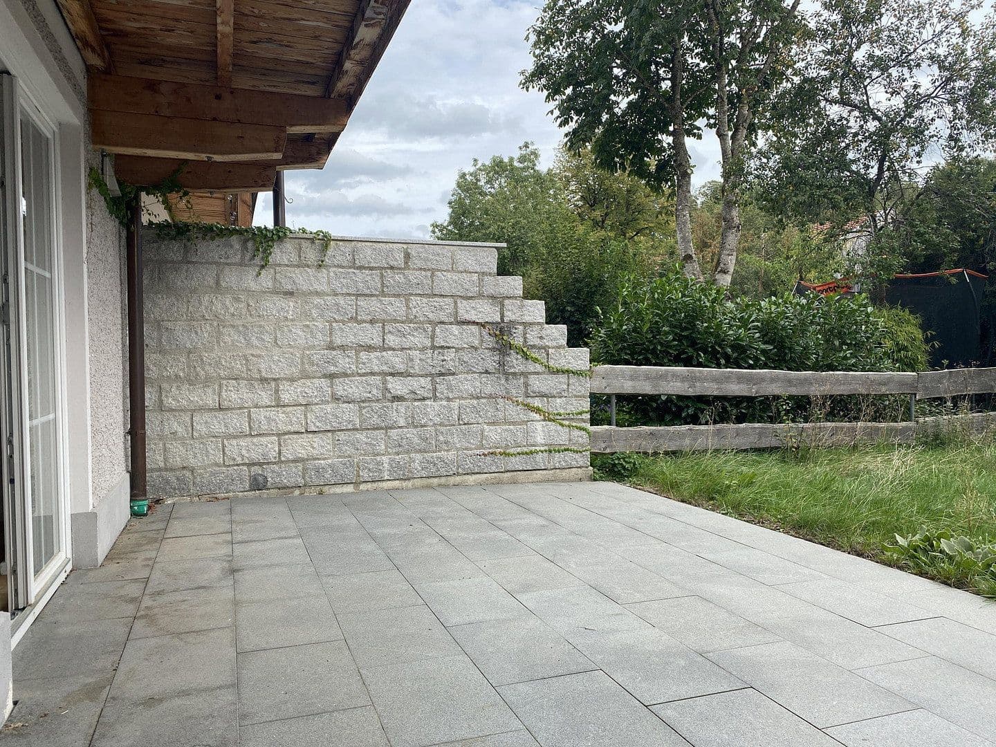 Prenájom bytu 2-izbový 75 m², Otterfing, Bavorsko Prenájom bytu 2-izbový 75 m², Otterfing, Bavorsko