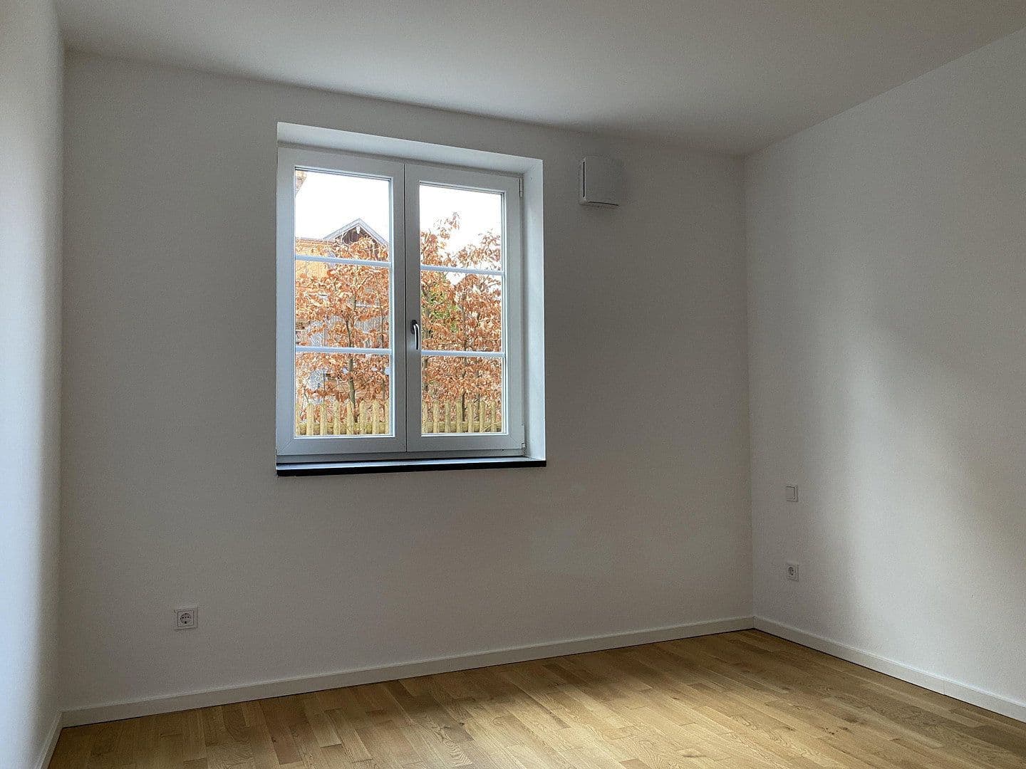 Prenájom bytu 2-izbový 75 m², Otterfing, Bavorsko Prenájom bytu 2-izbový 75 m², Otterfing, Bavorsko