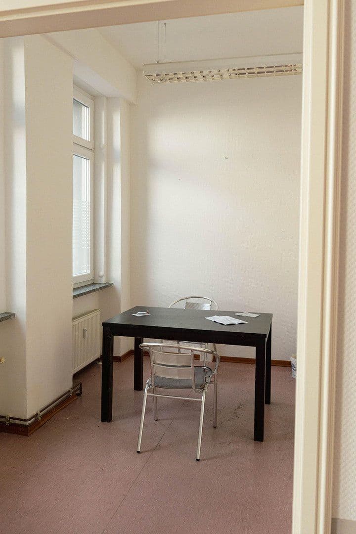 Prenájom kancelárie 116 m², Dietzgenstr. 93, Berlin, Berlín Prenájom kancelárie 116 m², Dietzgenstr. 93, Berlin, Berlín