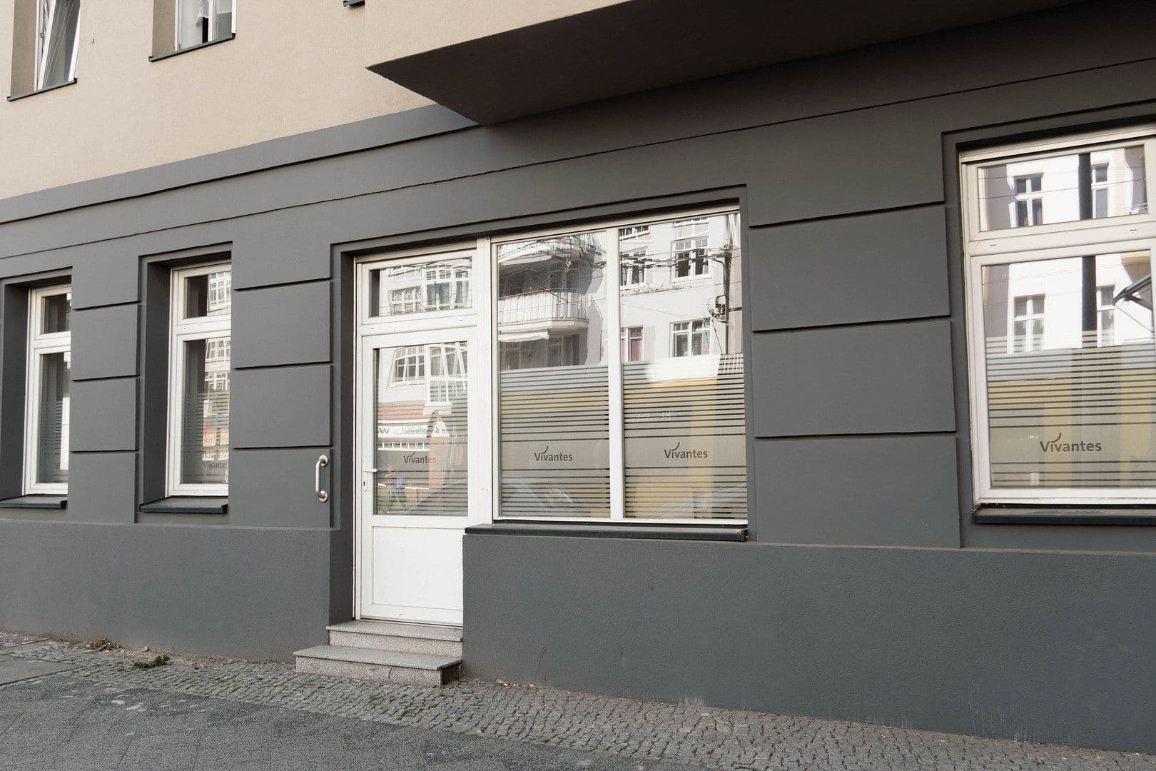 Prenájom kancelárie 116 m², Dietzgenstr. 93, Berlin, Berlín Prenájom kancelárie 116 m², Dietzgenstr. 93, Berlin, Berlín