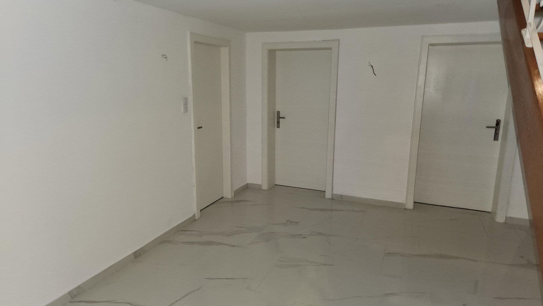 Predaj domu 206 m², pozemok 680 m², Bahnhofstr. 145, Maintal, Hesensko Predaj domu 206 m², pozemok 680 m², Bahnhofstr. 145, Maintal, Hesensko