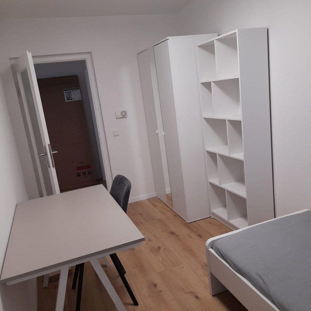 Prenájom bytu 13 m², Luisenstrasse 2, Nürnberg, Bavorsko Prenájom bytu 13 m², Luisenstrasse 2, Nürnberg, Bavorsko