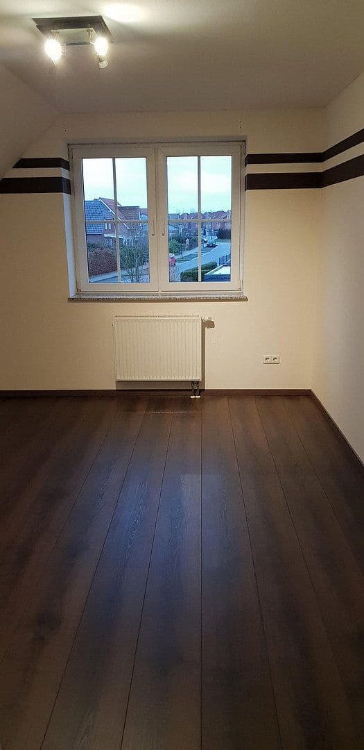 Predaj domu 225 m², pozemok 519 m², Lüneburg, Dolné Sasko Predaj domu 225 m², pozemok 519 m², Lüneburg, Dolné Sasko