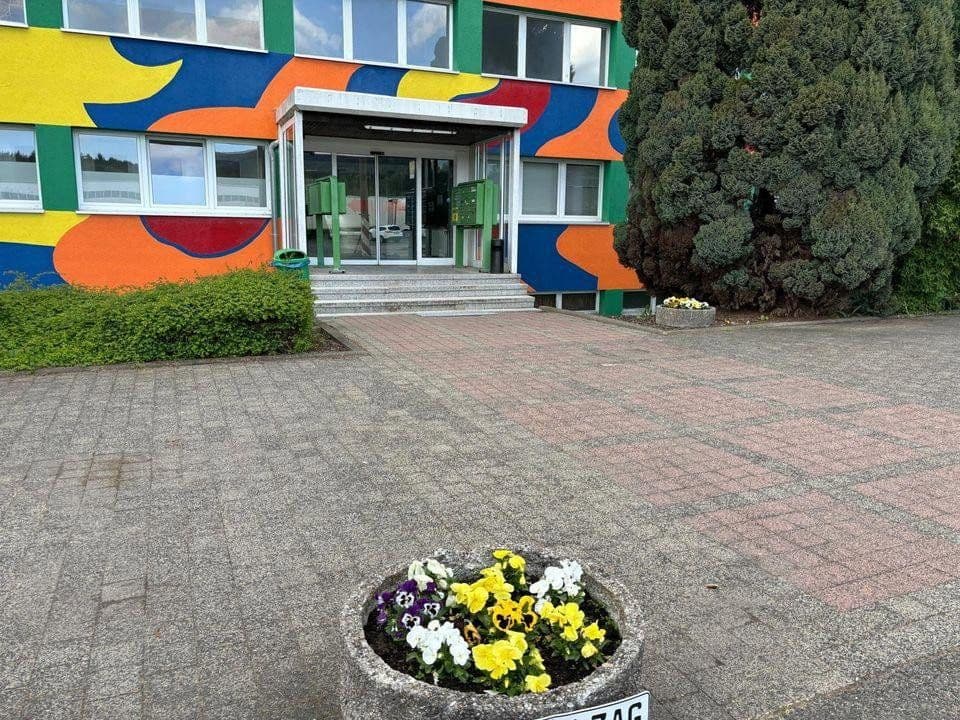 Prenájom kancelárie 400 m², Rennsteigstrasse 2-6, Zella-Mehlis, Durínsko Prenájom kancelárie 400 m², Rennsteigstrasse 2-6, Zella-Mehlis, Durínsko