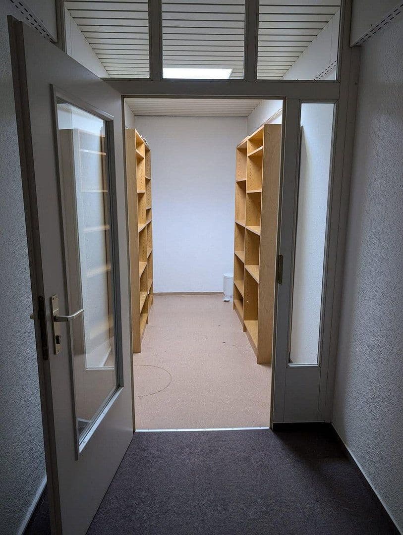 Prenájom kancelárie 400 m², Rennsteigstrasse 2-6, Zella-Mehlis, Durínsko Prenájom kancelárie 400 m², Rennsteigstrasse 2-6, Zella-Mehlis, Durínsko