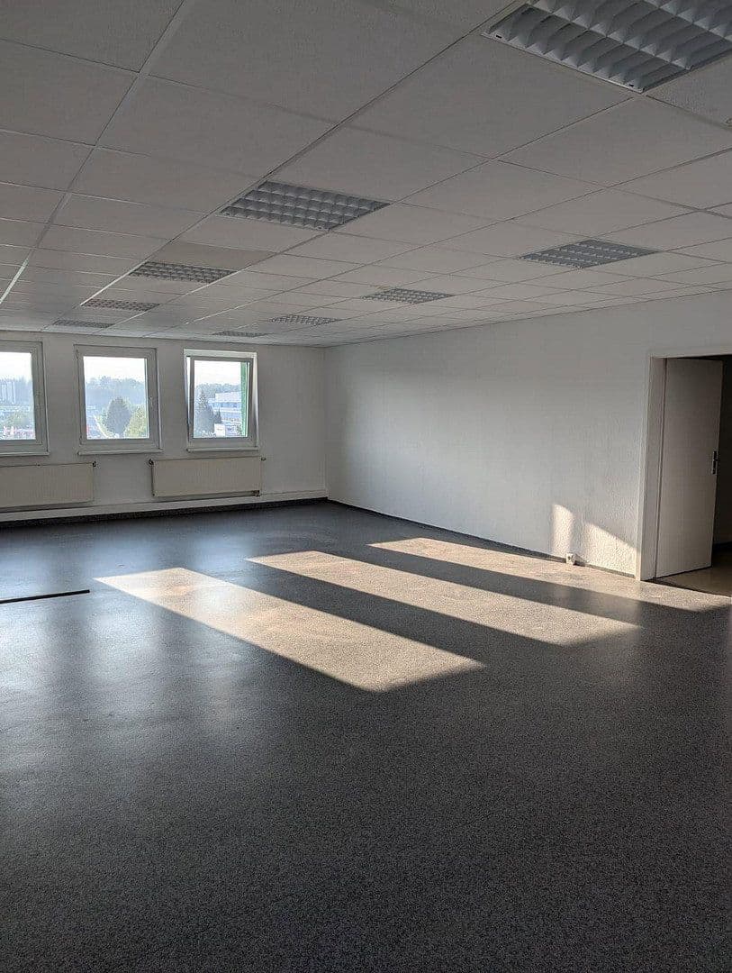 Prenájom kancelárie 400 m², Rennsteigstrasse 2-6, Zella-Mehlis, Durínsko Prenájom kancelárie 400 m², Rennsteigstrasse 2-6, Zella-Mehlis, Durínsko