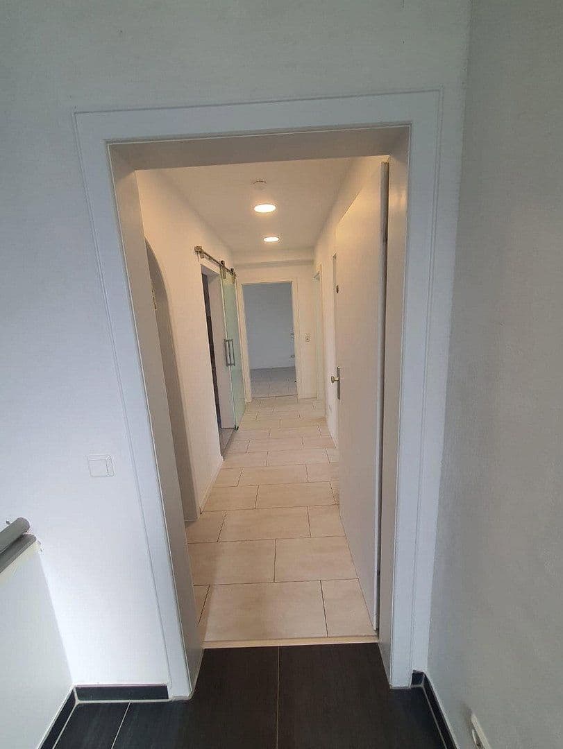 Prenájom bytu 25 m², Köln, Severné Porýnie - Westfálsko Prenájom bytu 25 m², Köln, Severné Porýnie - Westfálsko
