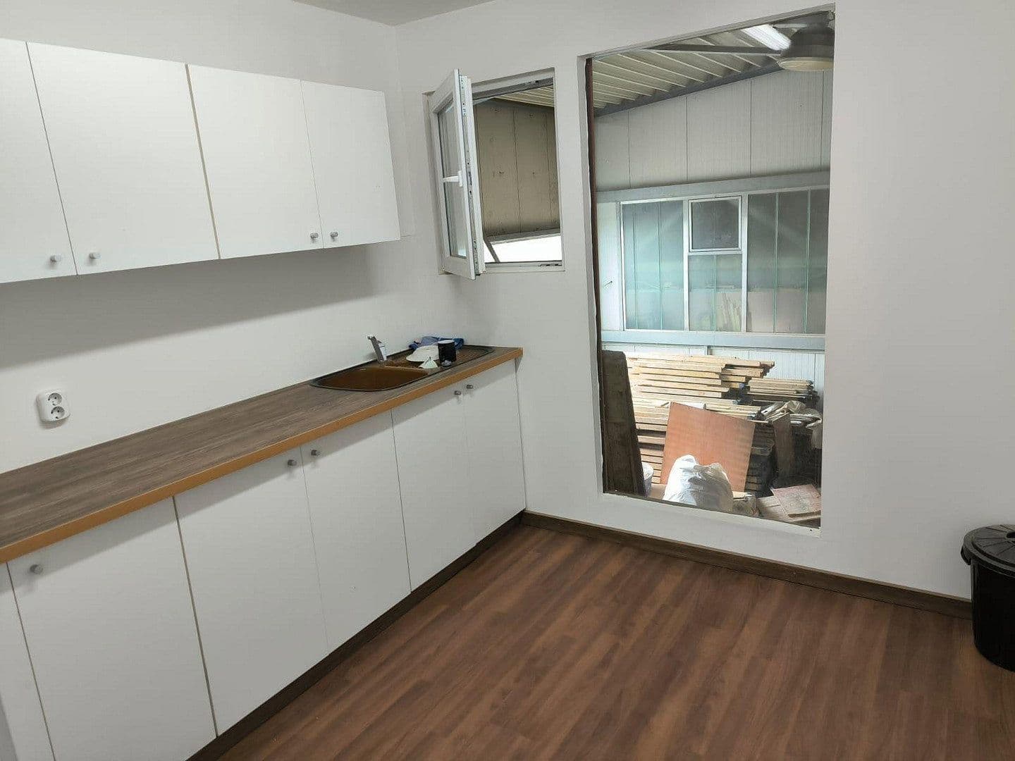 Predaj nebytového priestoru 1.064 m², Rösrath, Severné Porýnie - Westfálsko Predaj nebytového priestoru 1.064 m², Rösrath, Severné Porýnie - Westfálsko