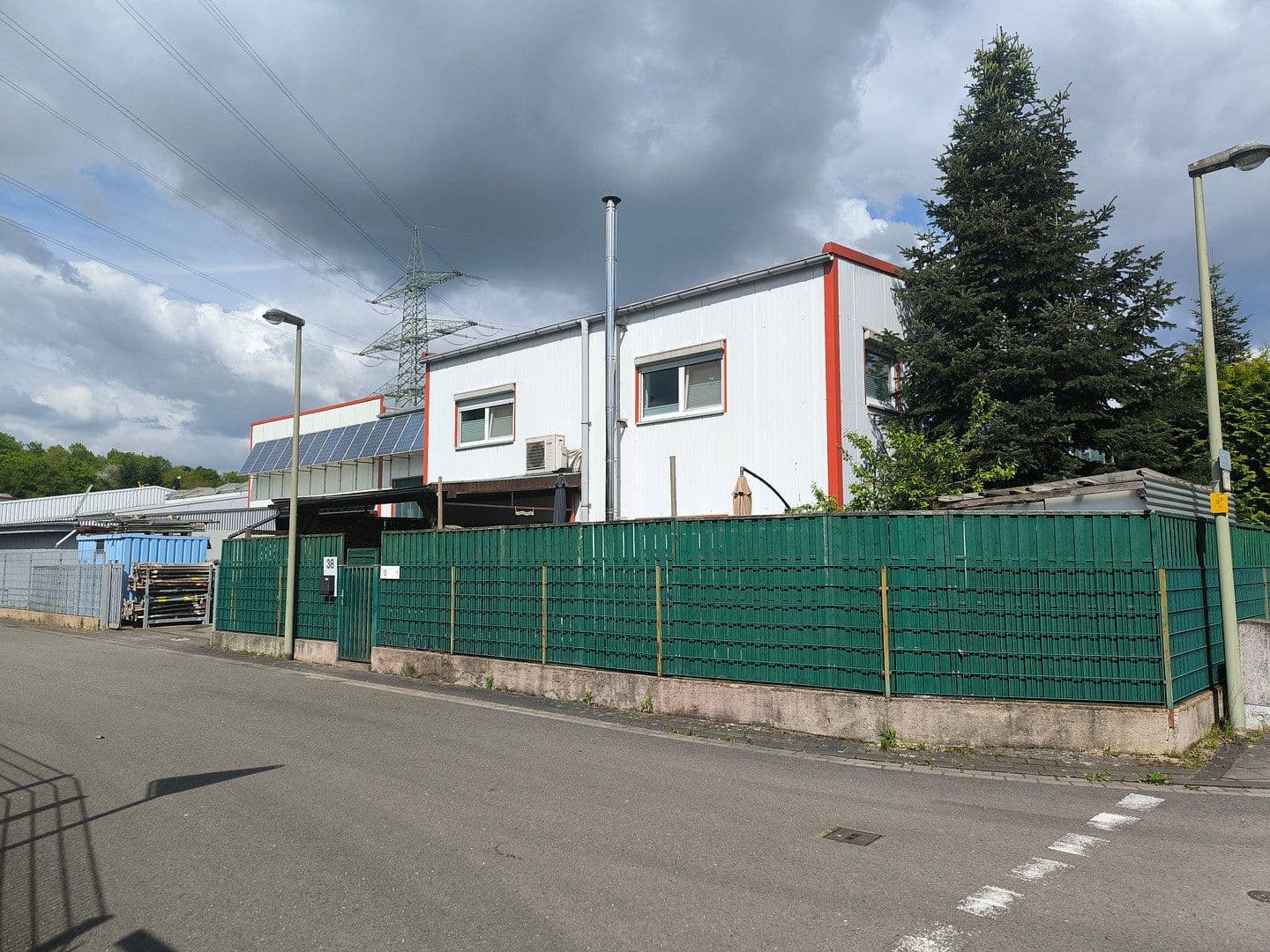 Predaj nebytového priestoru 1.064 m², Rösrath, Severné Porýnie - Westfálsko Predaj nebytového priestoru 1.064 m², Rösrath, Severné Porýnie - Westfálsko
