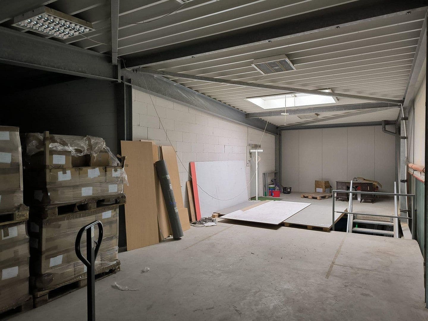 Predaj nebytového priestoru 1.064 m², Rösrath, Severné Porýnie - Westfálsko Predaj nebytového priestoru 1.064 m², Rösrath, Severné Porýnie - Westfálsko