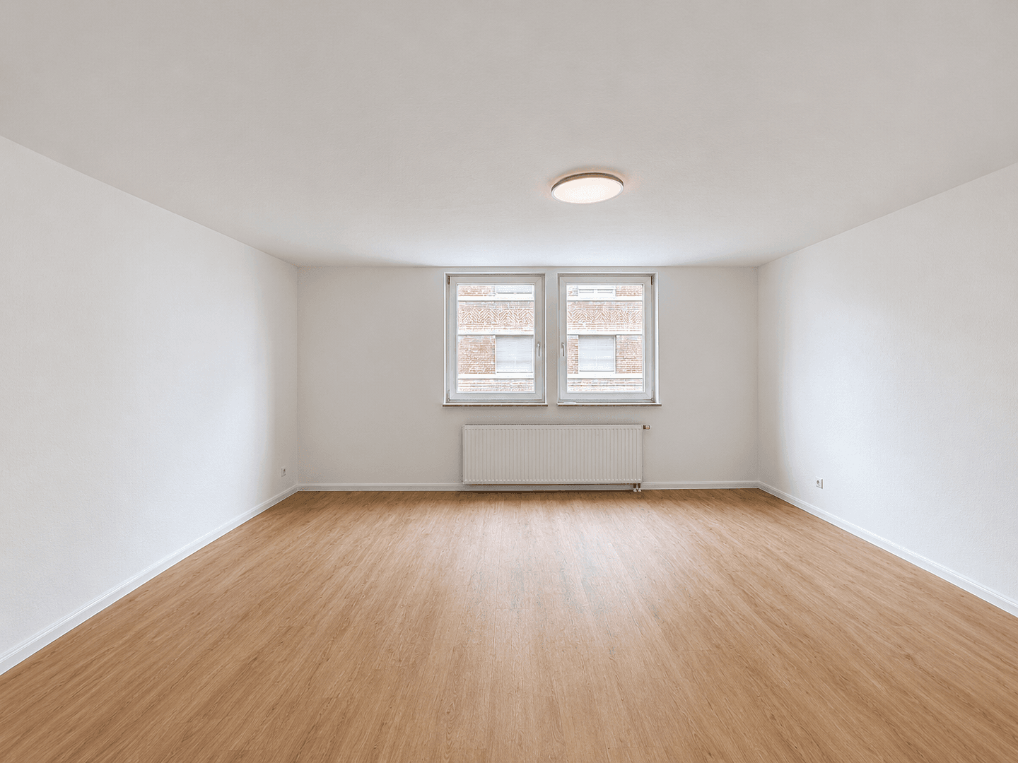 Prenájom bytu 3-izbový 104 m², Ludwigshafen, Porýnie-Falcko Prenájom bytu 3-izbový 104 m², Ludwigshafen, Porýnie-Falcko