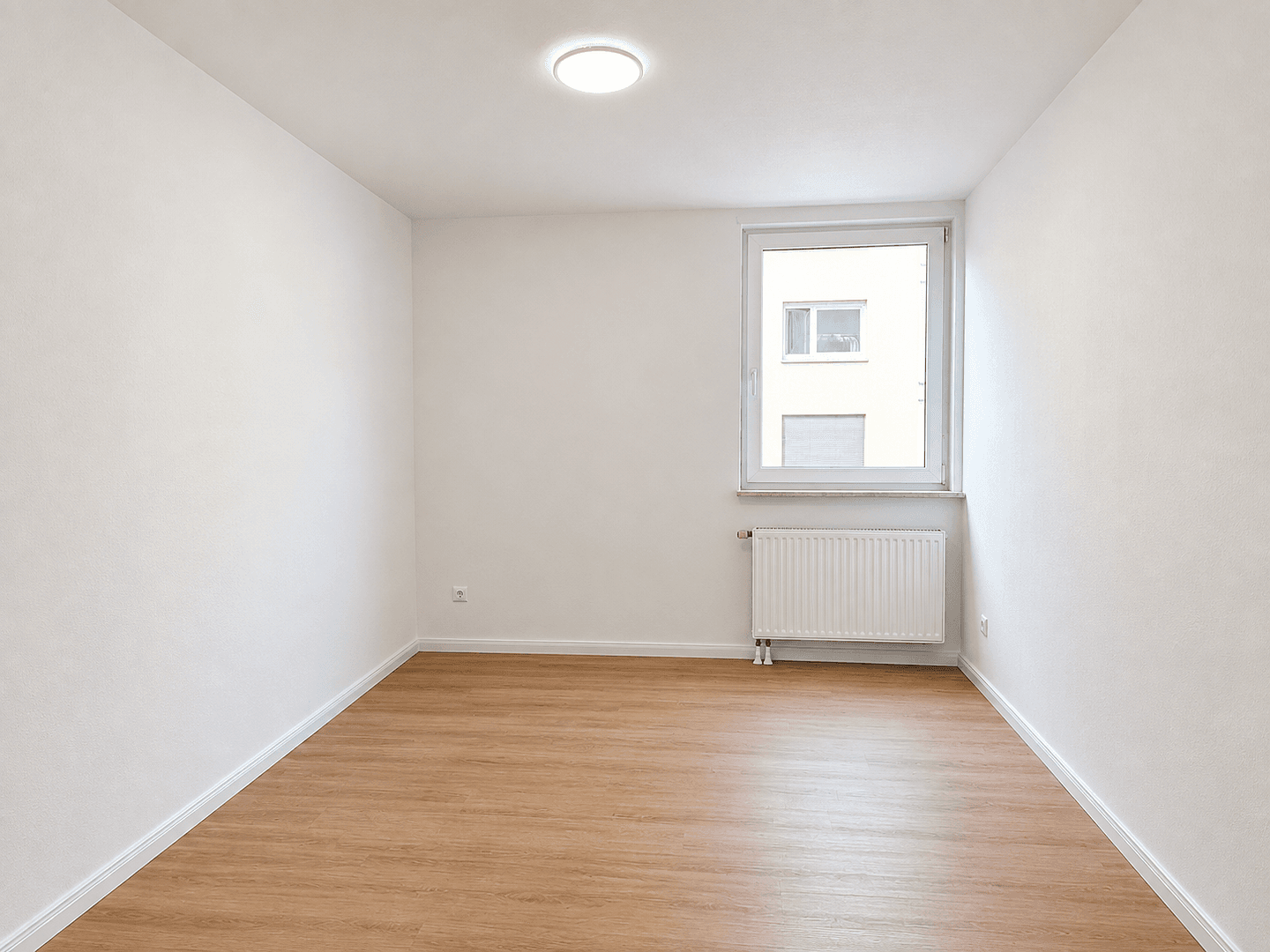 Prenájom bytu 3-izbový 104 m², Ludwigshafen, Porýnie-Falcko Prenájom bytu 3-izbový 104 m², Ludwigshafen, Porýnie-Falcko