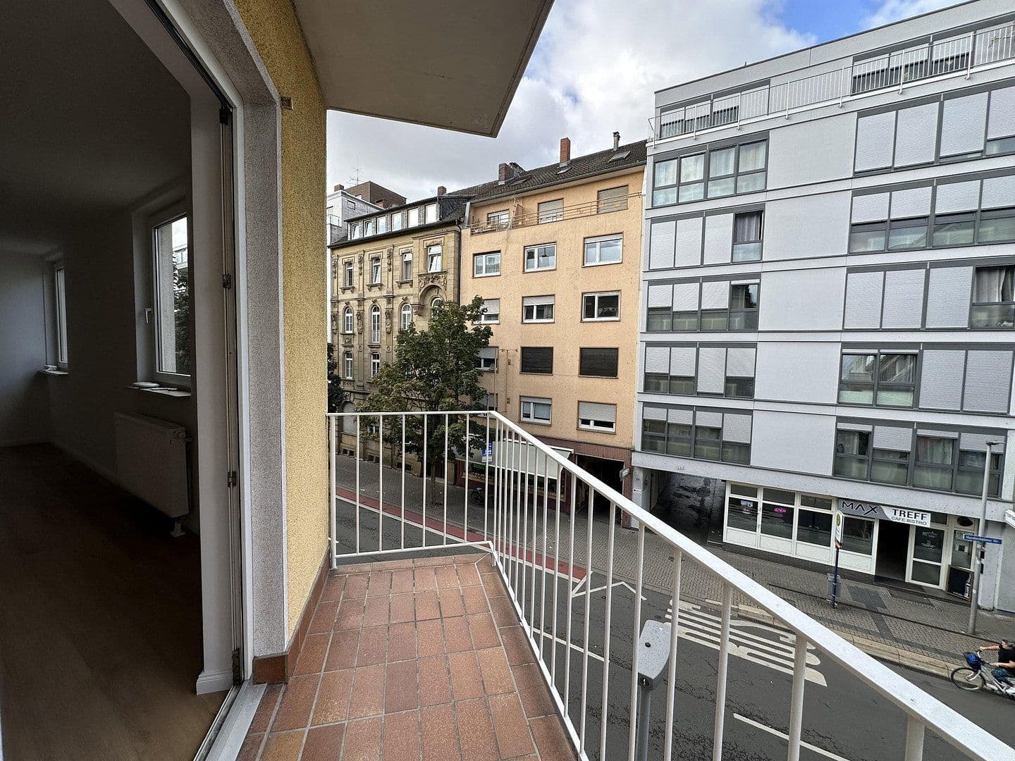 Prenájom bytu 3-izbový 104 m², Ludwigshafen, Porýnie-Falcko Prenájom bytu 3-izbový 104 m², Ludwigshafen, Porýnie-Falcko