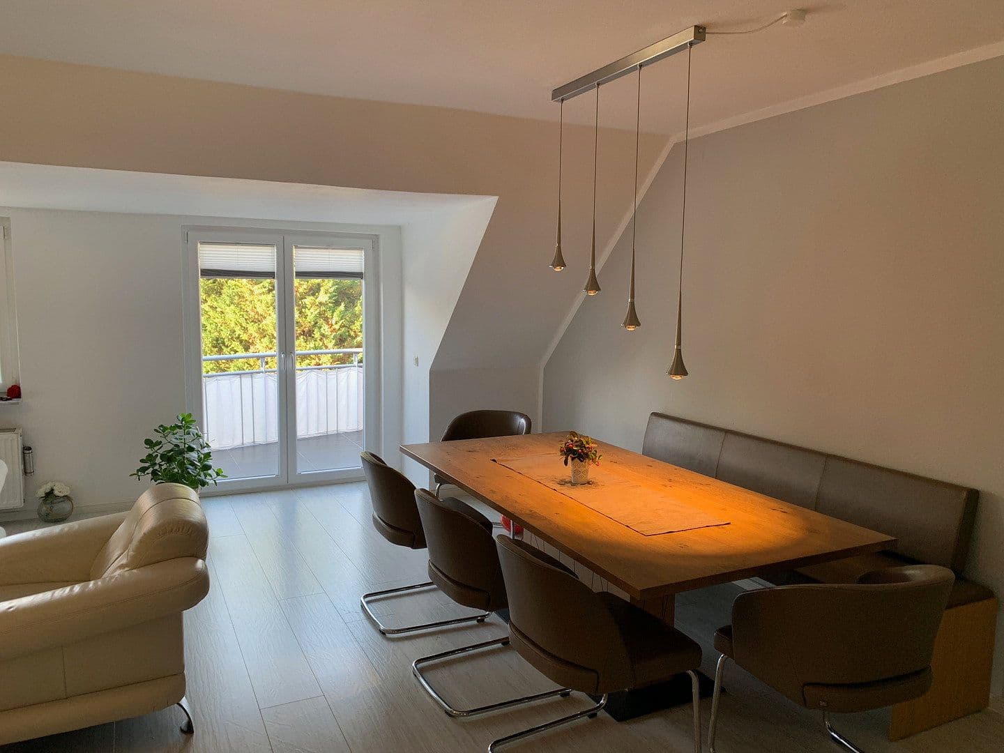 Predaj bytu 4-izbový 117 m², Frankfurt Unterliederbach, Hesensko Predaj bytu 4-izbový 117 m², Frankfurt Unterliederbach, Hesensko