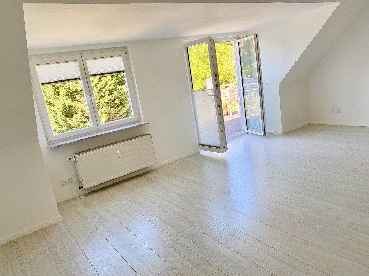 Predaj bytu 4-izbový 117 m², Frankfurt Unterliederbach, Hesensko Predaj bytu 4-izbový 117 m², Frankfurt Unterliederbach, Hesensko