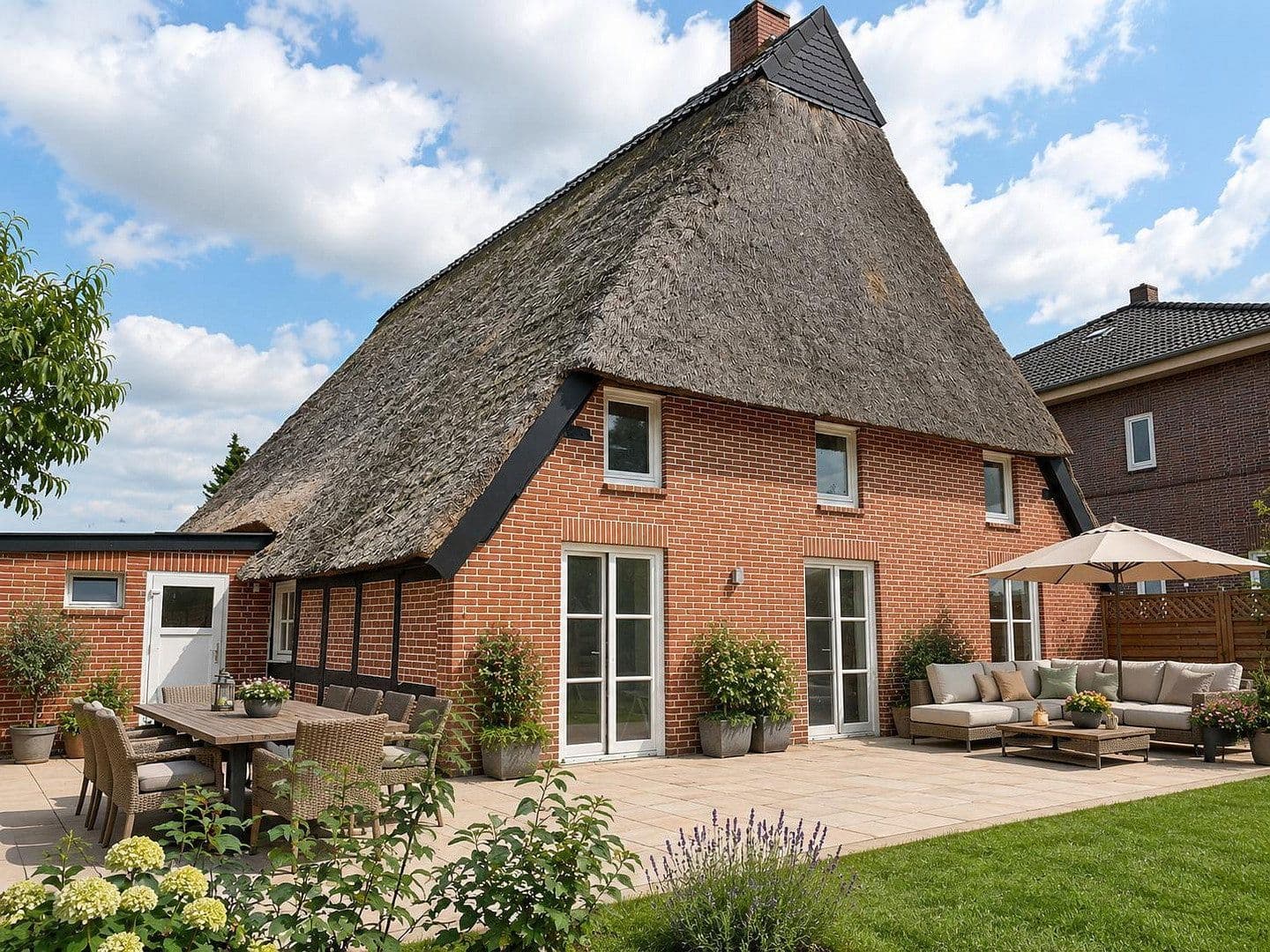 Prenájom domu 120 m², pozemok 1.200 m², Thedinghausen, Dolné Sasko Prenájom domu 120 m², pozemok 1.200 m², Thedinghausen, Dolné Sasko