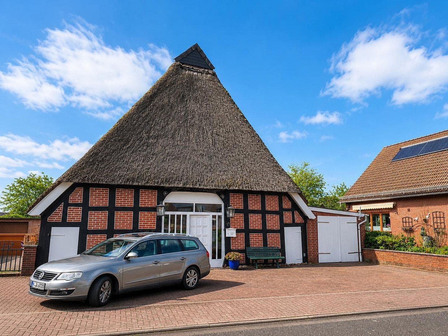 Prenájom domu 120 m², pozemok 1.200 m², Thedinghausen, Dolné Sasko Prenájom domu 120 m², pozemok 1.200 m², Thedinghausen, Dolné Sasko