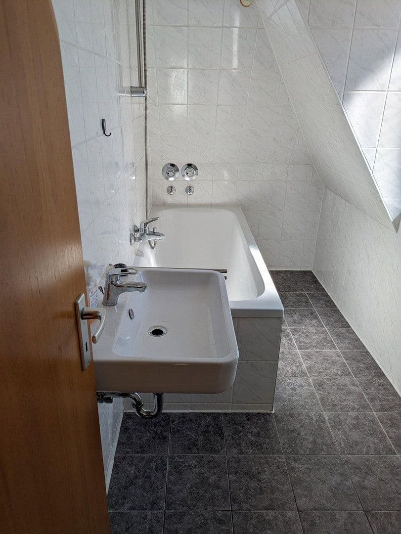 Prenájom bytu 3-izbový 55 m², Schützenstr. 23, Augsburg, Bavorsko Prenájom bytu 3-izbový 55 m², Schützenstr. 23, Augsburg, Bavorsko