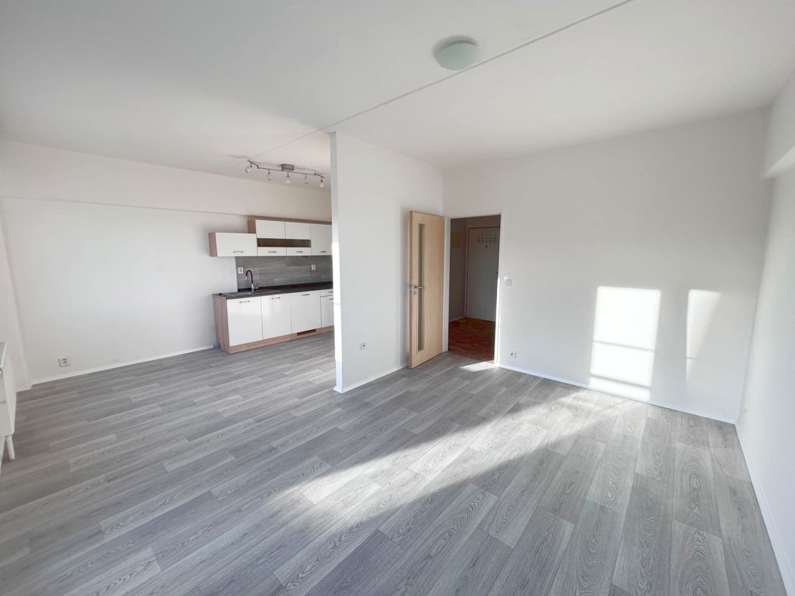 Predaj bytu 1-izbový 37 m², Vojtěcha Lanny, Kladno, Středočeský kraj Predaj bytu 1-izbový 37 m², Vojtěcha Lanny, Kladno, Středočeský kraj