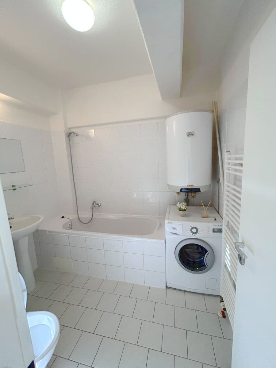 Predaj bytu 1-izbový 37 m², Vojtěcha Lanny, Kladno, Středočeský kraj Predaj bytu 1-izbový 37 m², Vojtěcha Lanny, Kladno, Středočeský kraj