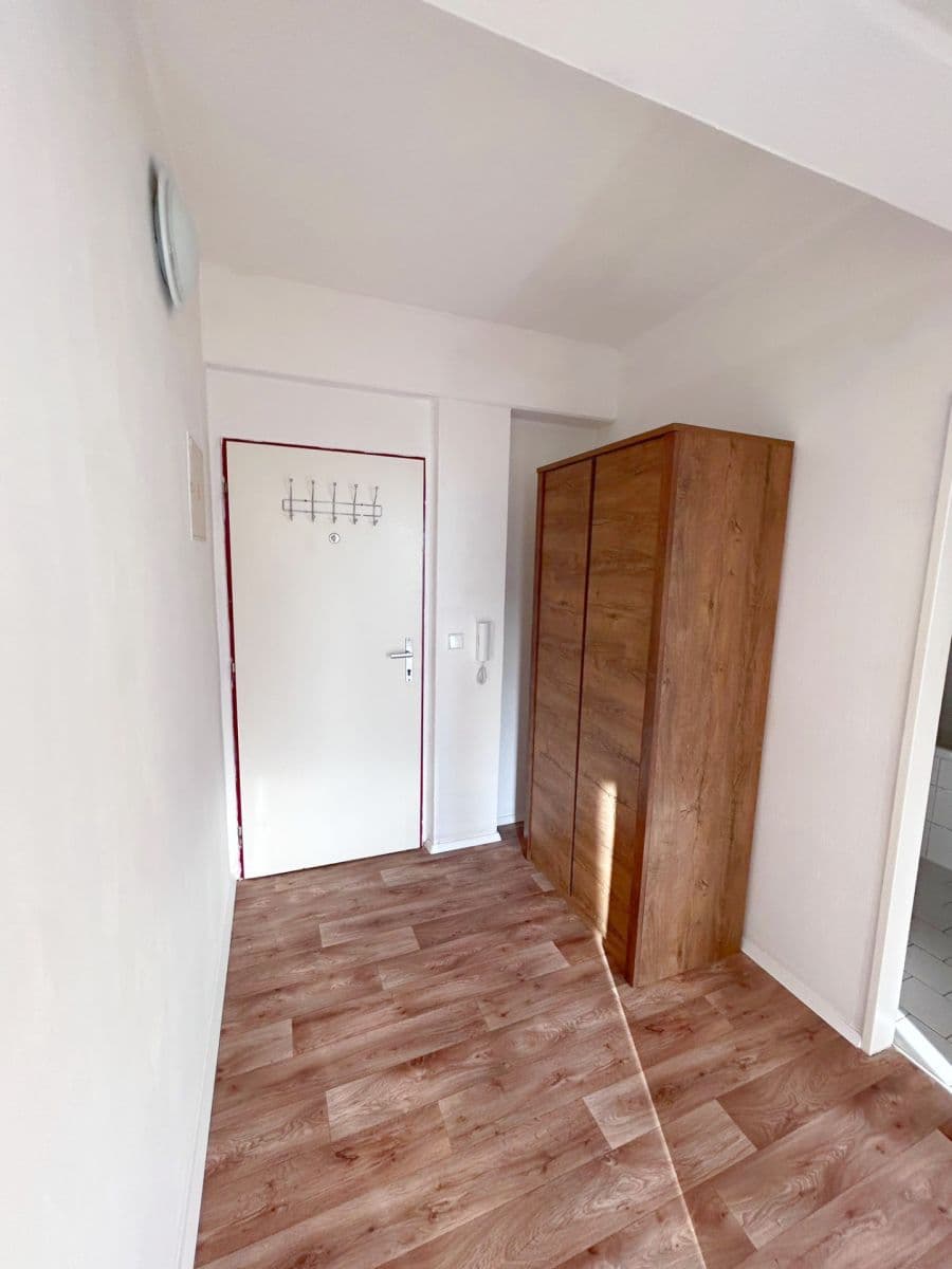 Predaj bytu 1-izbový 37 m², Vojtěcha Lanny, Kladno, Středočeský kraj Predaj bytu 1-izbový 37 m², Vojtěcha Lanny, Kladno, Středočeský kraj
