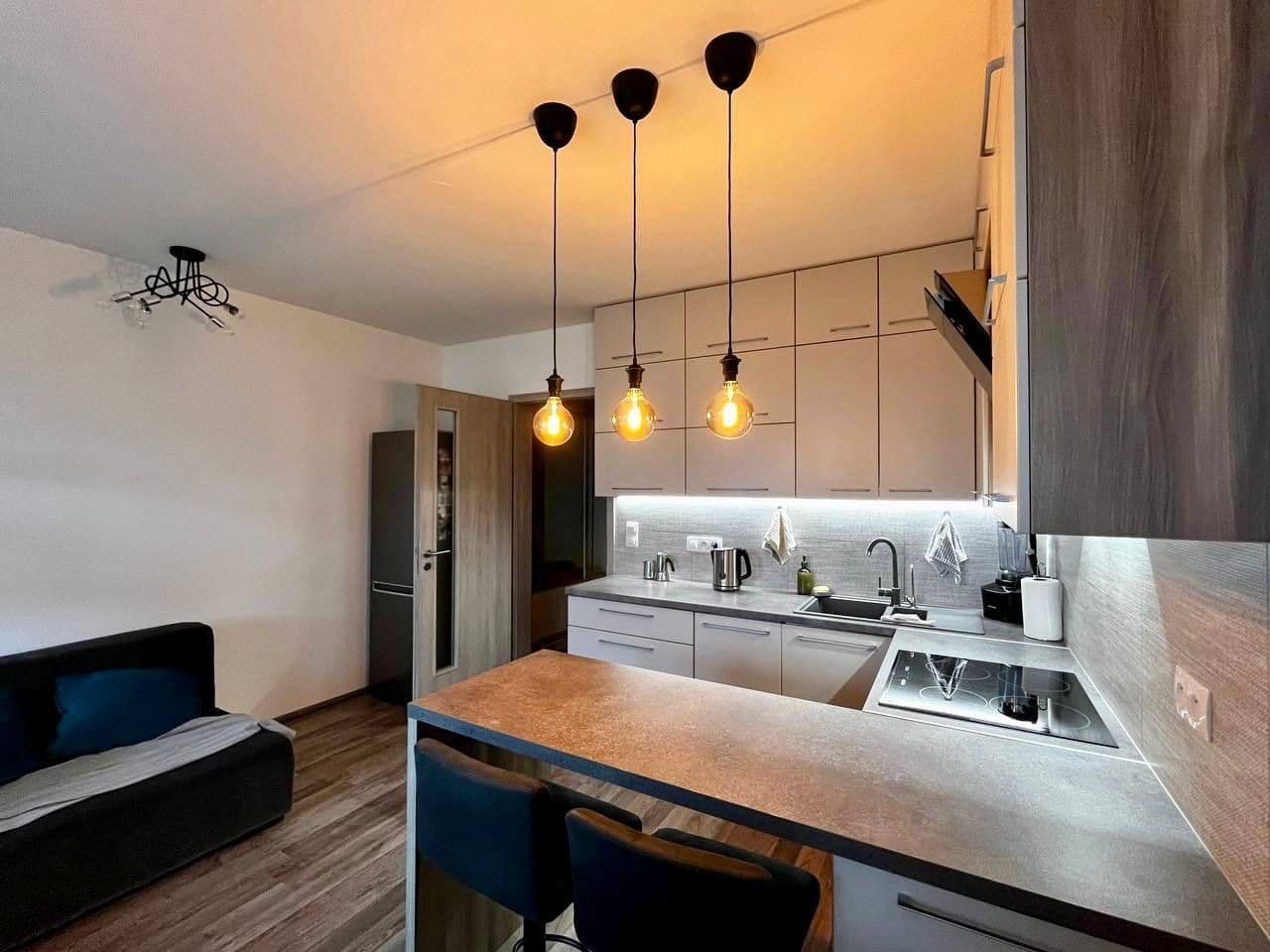 Prenájom bytu 1-izbový 34 m², Strnadových, Praha, Praha Prenájom bytu 1-izbový 34 m², Strnadových, Praha, Praha