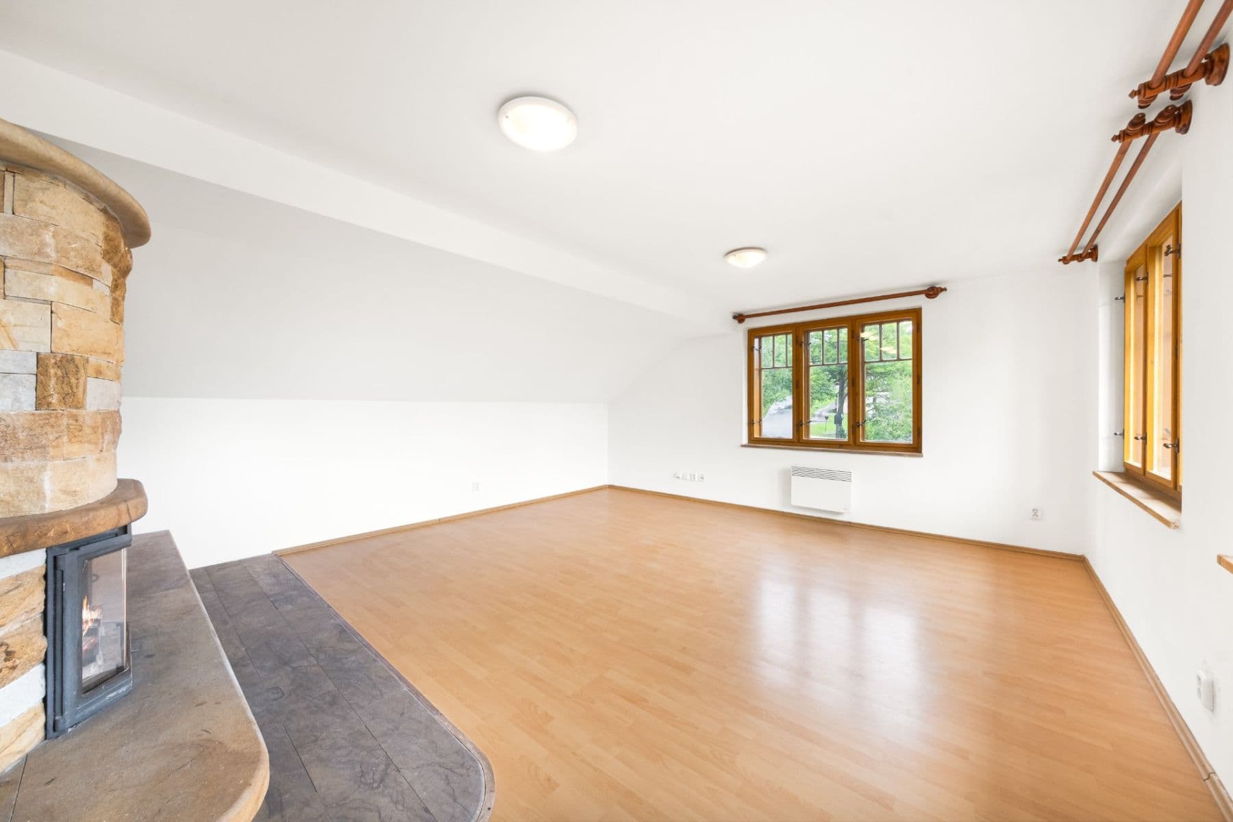 Predaj bytu 1-izbový 58 m², Jestřabí v Krkonoších, Liberecký kraj Predaj bytu 1-izbový 58 m², Jestřabí v Krkonoších, Liberecký kraj