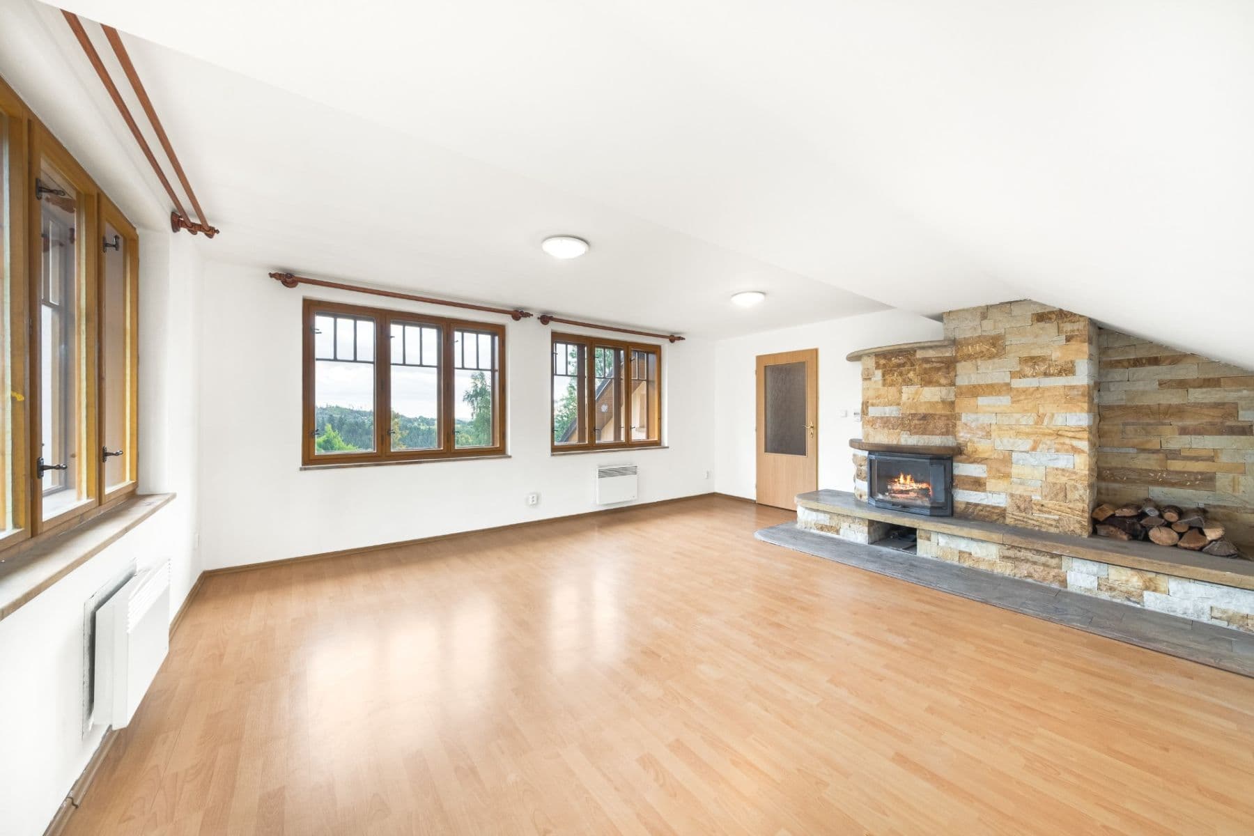 Predaj bytu 1-izbový 58 m², Jestřabí v Krkonoších, Liberecký kraj Predaj bytu 1-izbový 58 m², Jestřabí v Krkonoších, Liberecký kraj