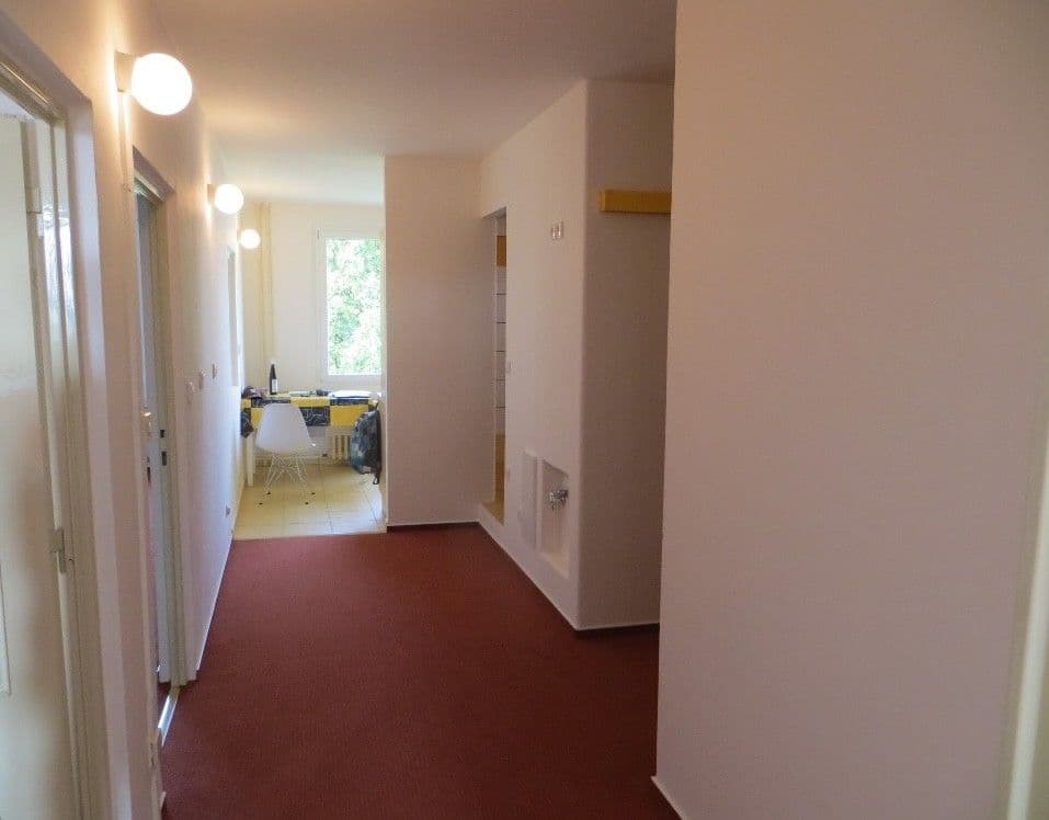Prenájom bytu 3-izbový 87 m², Gagarinova, Police nad Metují, Královéhradecký kraj Prenájom bytu 3-izbový 87 m², Gagarinova, Police nad Metují, Královéhradecký kraj