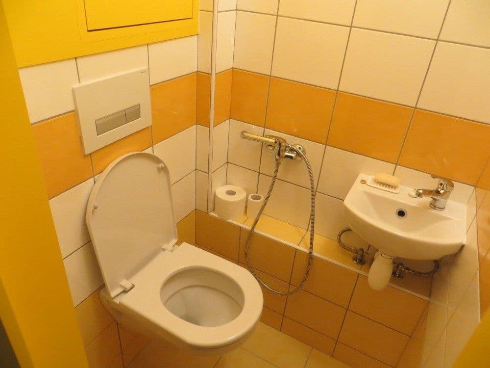Prenájom bytu 3-izbový 87 m², Gagarinova, Police nad Metují, Královéhradecký kraj Prenájom bytu 3-izbový 87 m², Gagarinova, Police nad Metují, Královéhradecký kraj