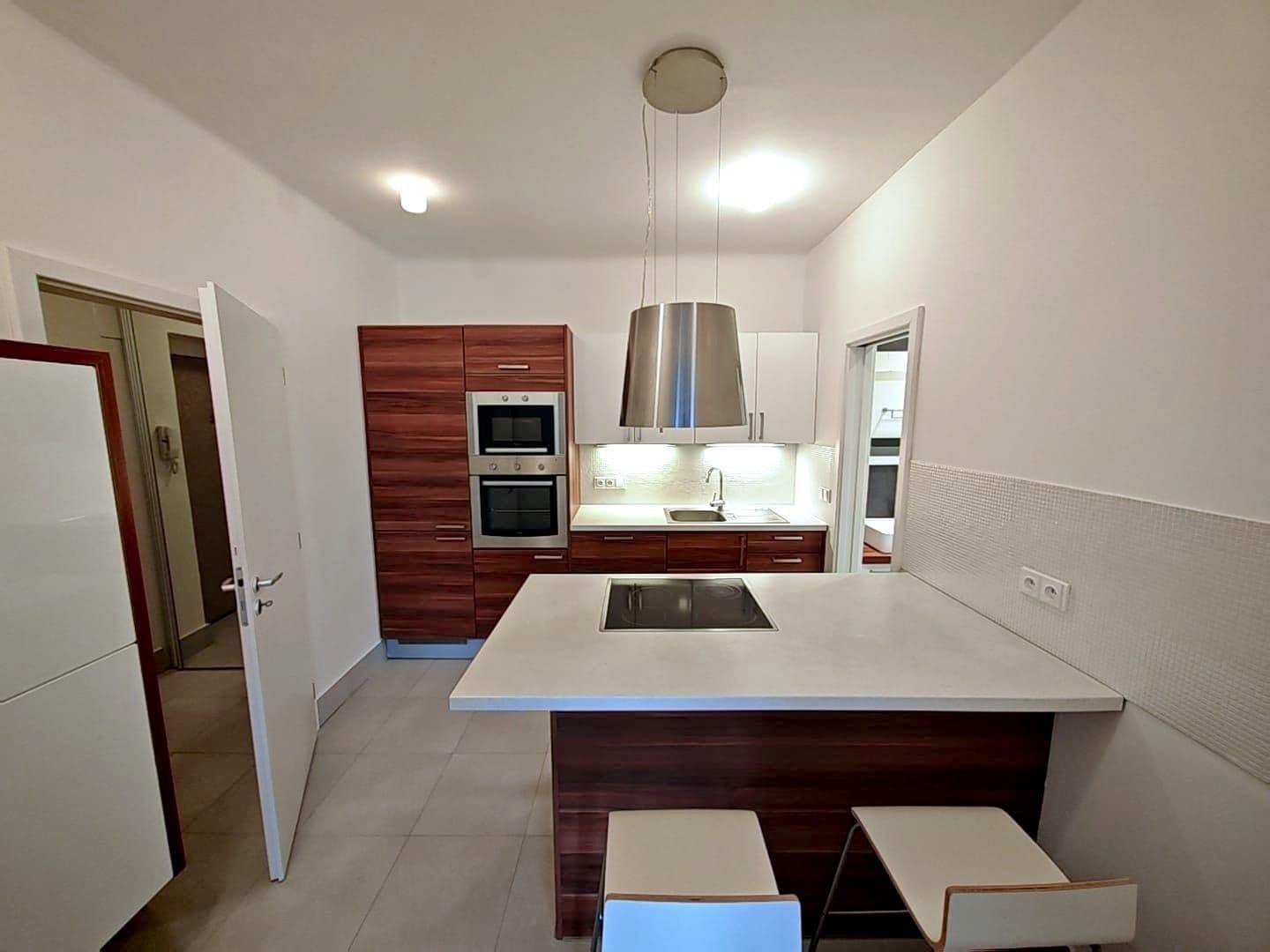 Predaj bytu 2-izbový 50 m², Velehradská, Praha, Praha Predaj bytu 2-izbový 50 m², Velehradská, Praha, Praha