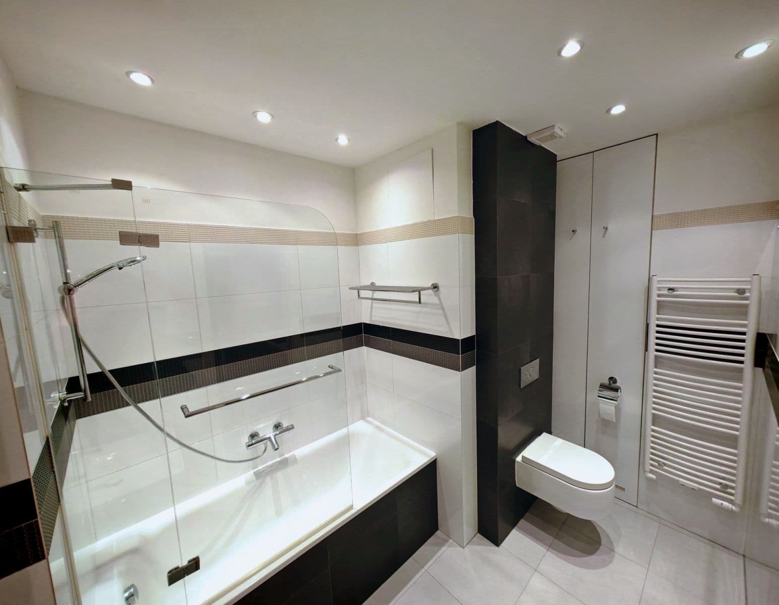 Predaj bytu 2-izbový 50 m², Velehradská, Praha, Praha Predaj bytu 2-izbový 50 m², Velehradská, Praha, Praha