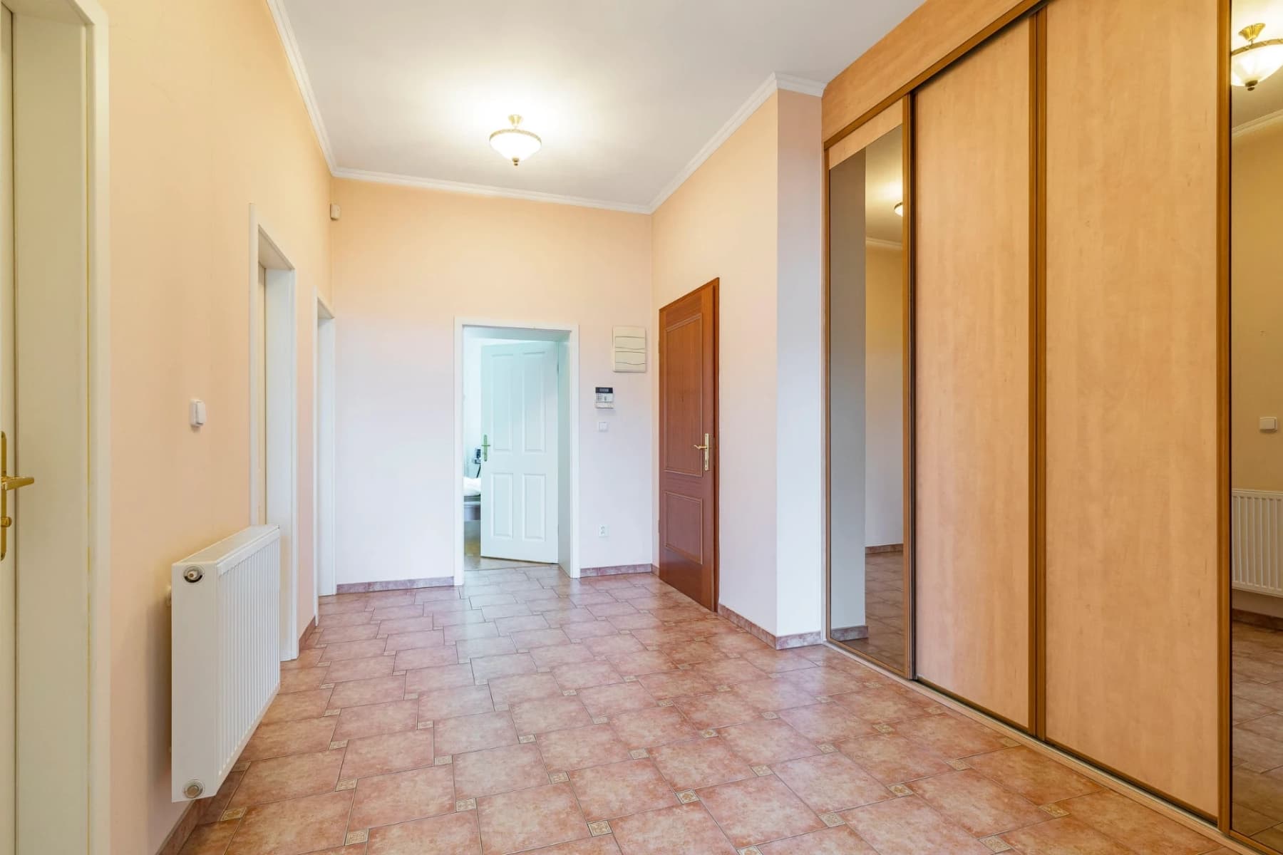 Prenájom bytu 3-izbový 92 m², Masarykovo nábřeží, Praha, Praha Prenájom bytu 3-izbový 92 m², Masarykovo nábřeží, Praha, Praha