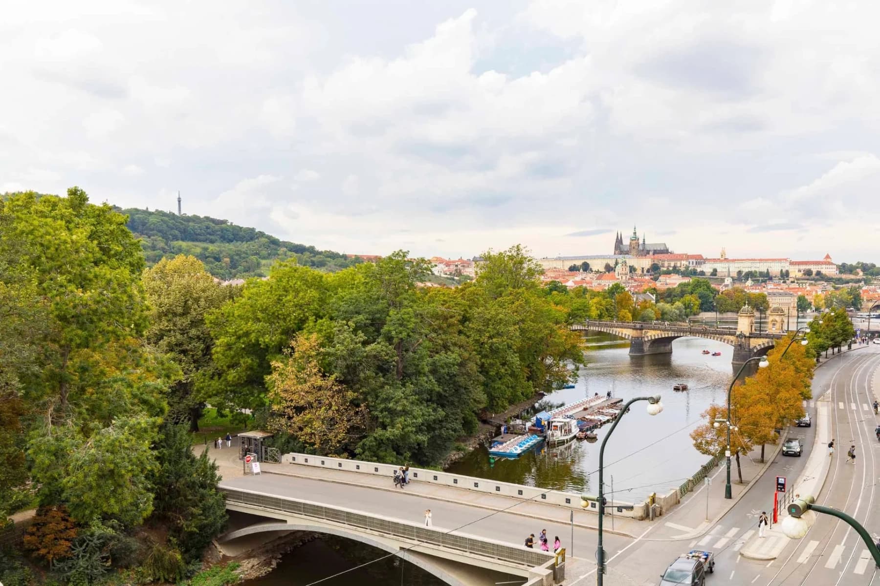 Prenájom bytu 3-izbový 92 m², Masarykovo nábřeží, Praha, Praha Prenájom bytu 3-izbový 92 m², Masarykovo nábřeží, Praha, Praha