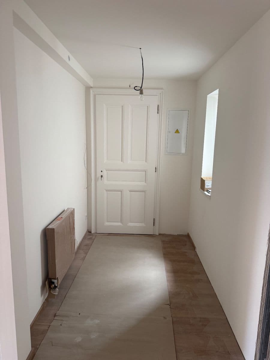Prenájom bytu 4-izbový 130 m², Chodská, Praha, Praha Prenájom bytu 4-izbový 130 m², Chodská, Praha, Praha