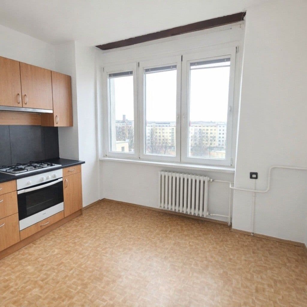 Prenájom bytu 1-izbový 41 m², Ruská, Praha, Praha Prenájom bytu 1-izbový 41 m², Ruská, Praha, Praha