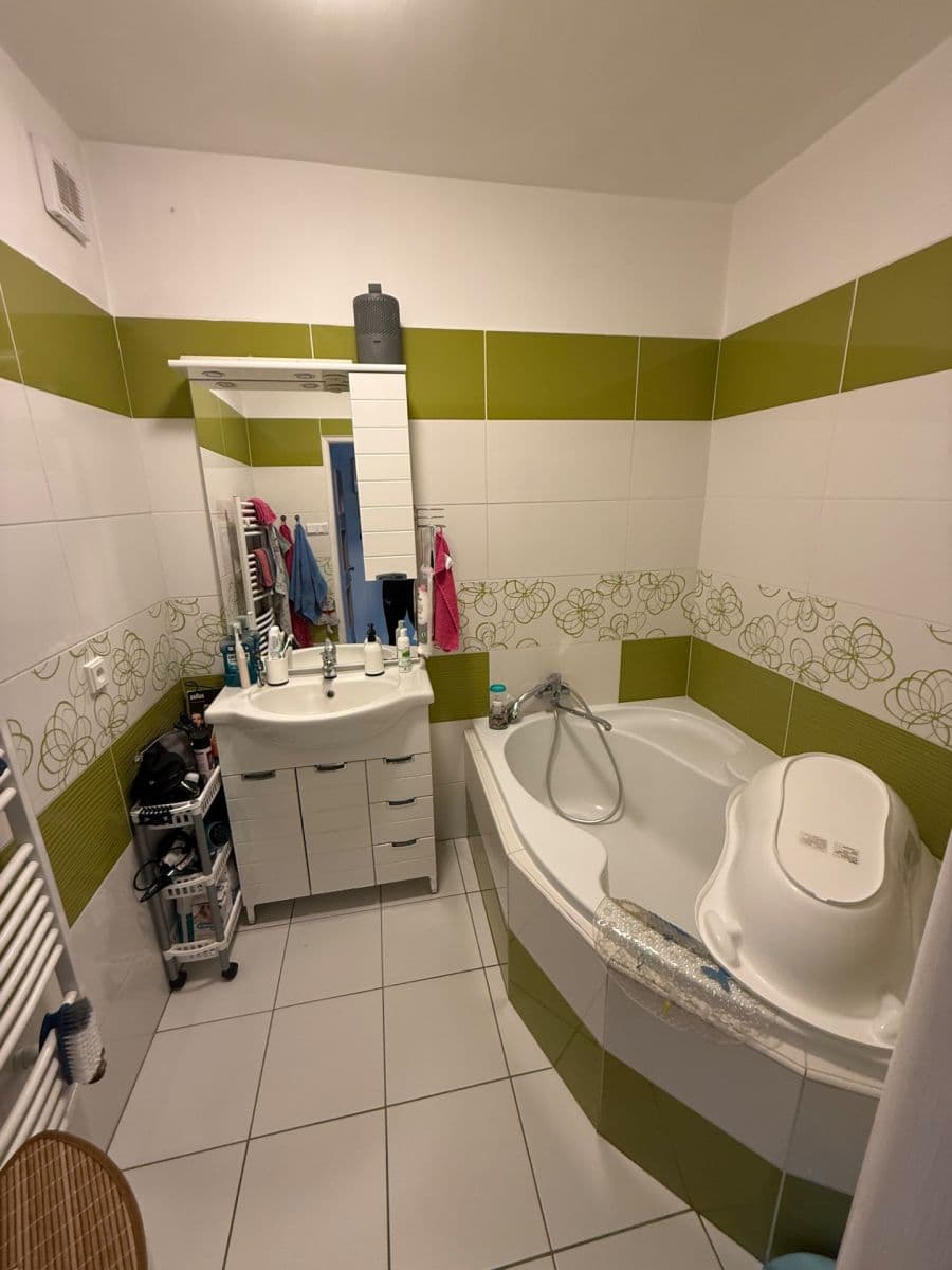 Predaj bytu 3-izbový 100 m², Nad Nádrží, Nasavrky, Pardubický kraj Predaj bytu 3-izbový 100 m², Nad Nádrží, Nasavrky, Pardubický kraj