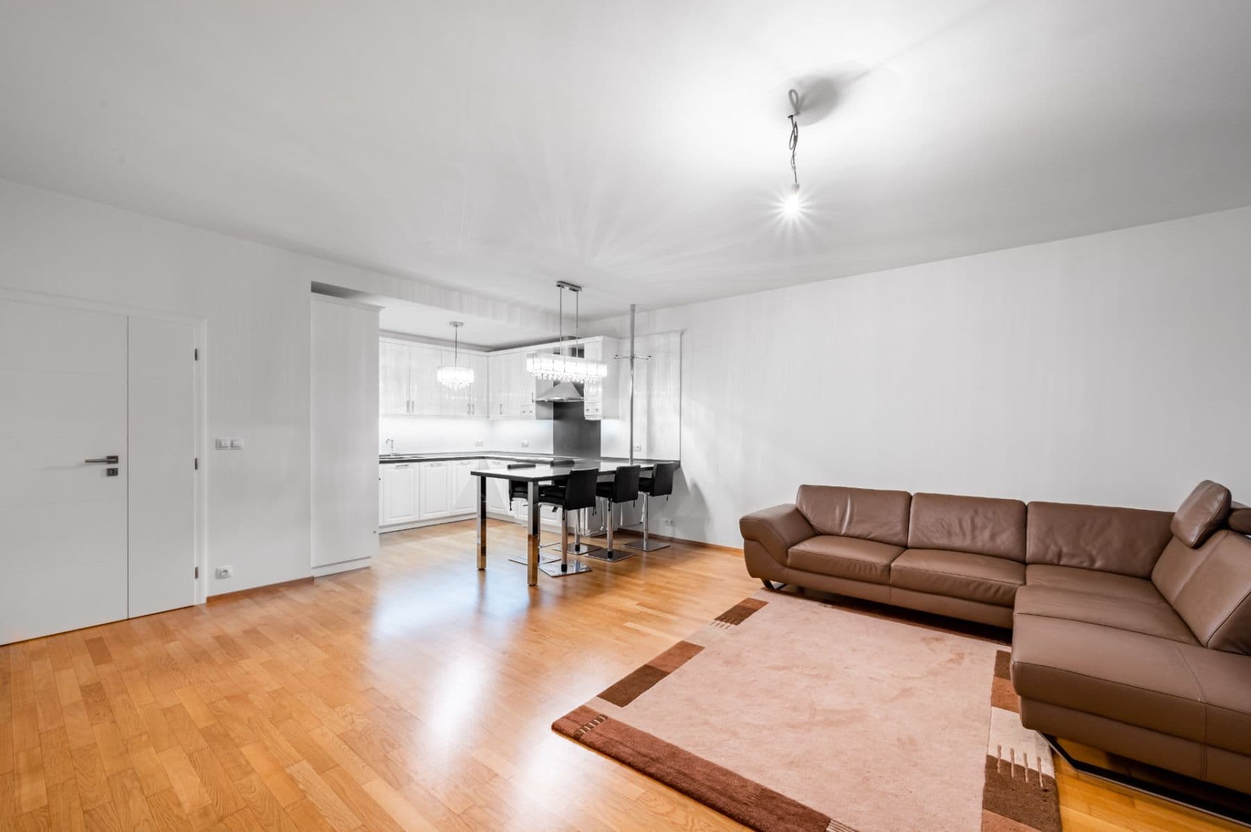 Prenájom bytu 3-izbový 91 m², Na Petynce, Praha, Praha Prenájom bytu 3-izbový 91 m², Na Petynce, Praha, Praha