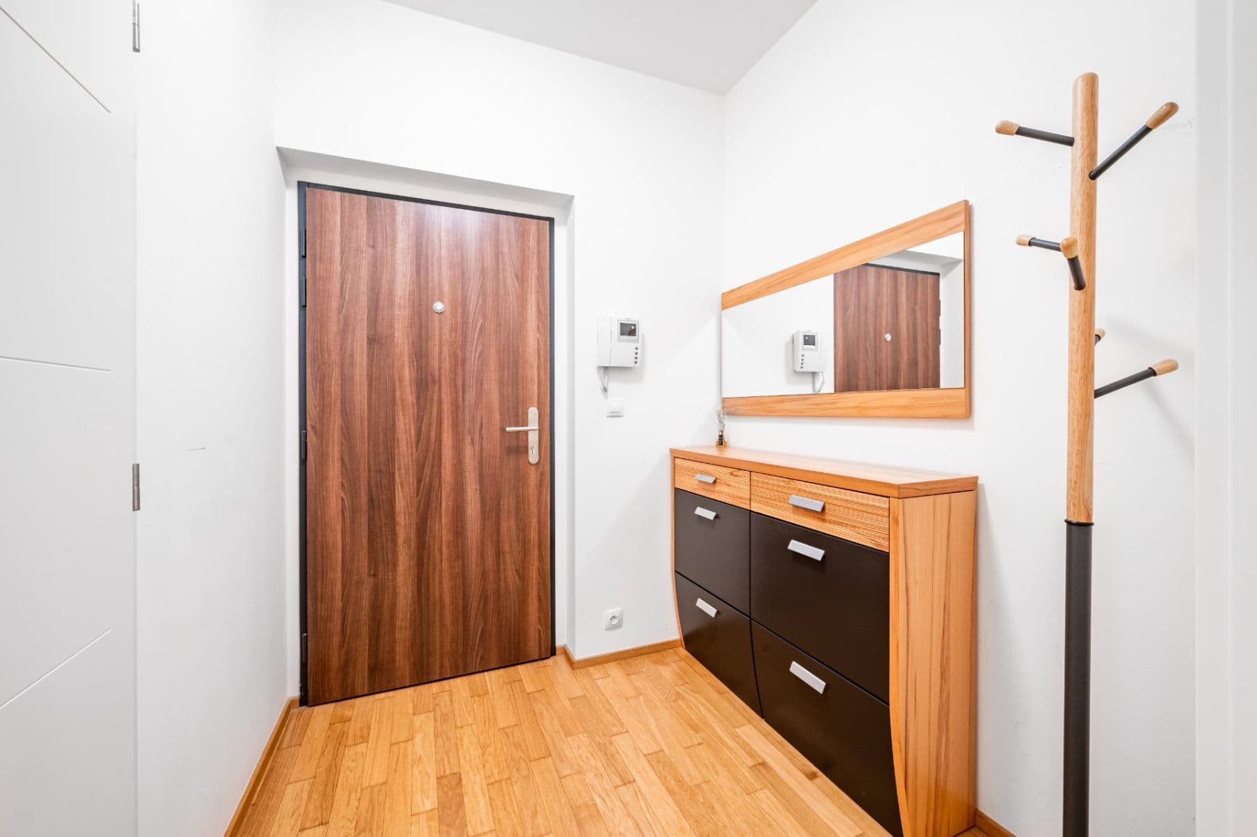 Prenájom bytu 3-izbový 91 m², Na Petynce, Praha, Praha Prenájom bytu 3-izbový 91 m², Na Petynce, Praha, Praha