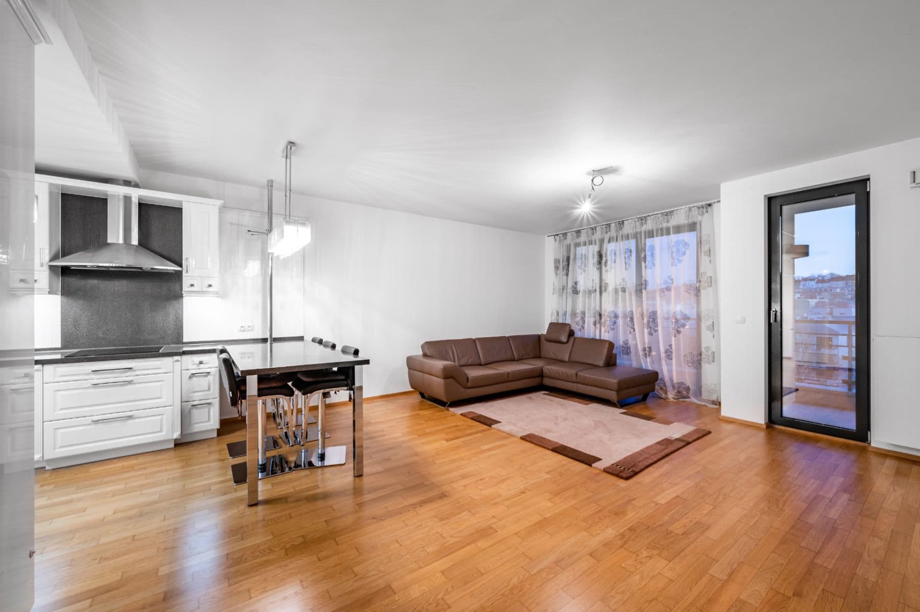 Prenájom bytu 3-izbový 91 m², Na Petynce, Praha, Praha Prenájom bytu 3-izbový 91 m², Na Petynce, Praha, Praha