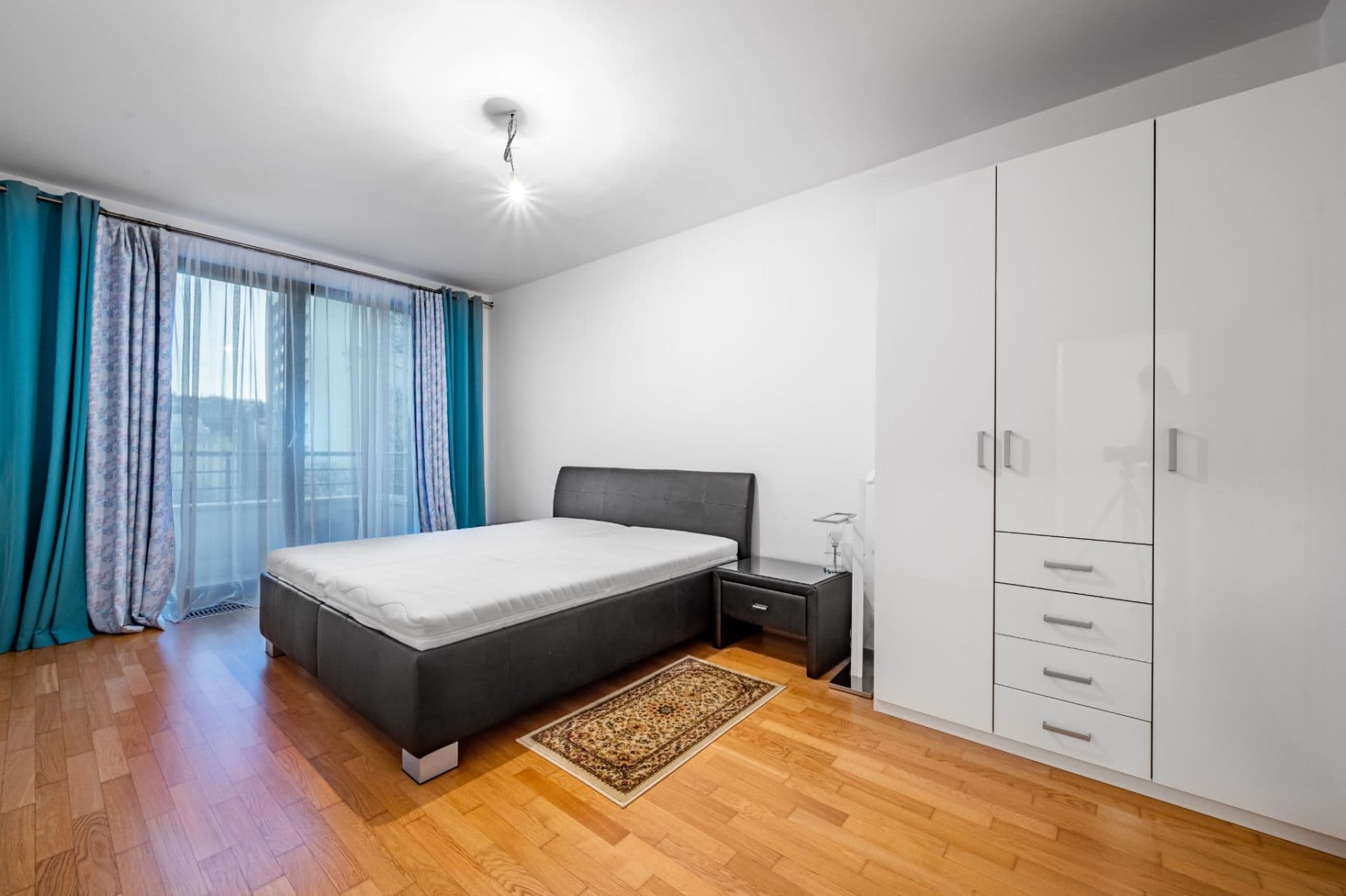 Prenájom bytu 3-izbový 91 m², Na Petynce, Praha, Praha Prenájom bytu 3-izbový 91 m², Na Petynce, Praha, Praha