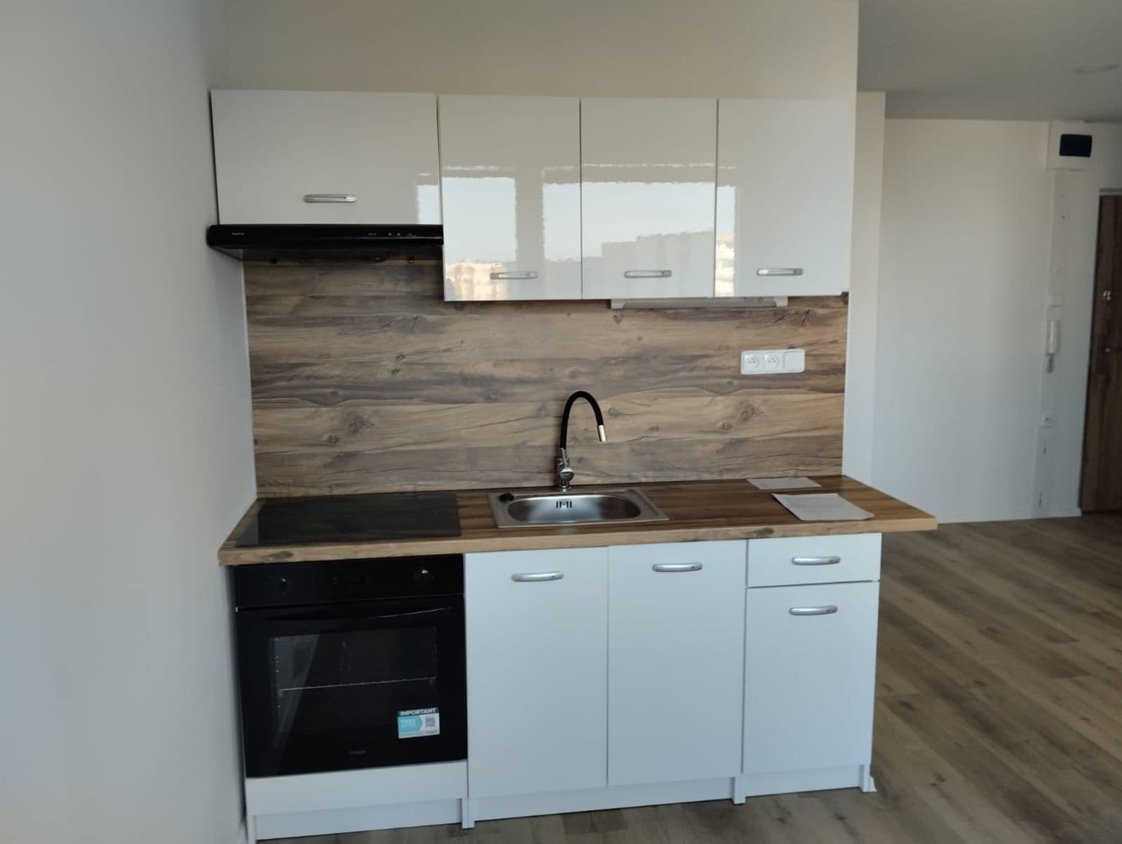 Prenájom bytu 2-izbový 33 m², Komořanská, Most, Ústecký kraj Prenájom bytu 2-izbový 33 m², Komořanská, Most, Ústecký kraj