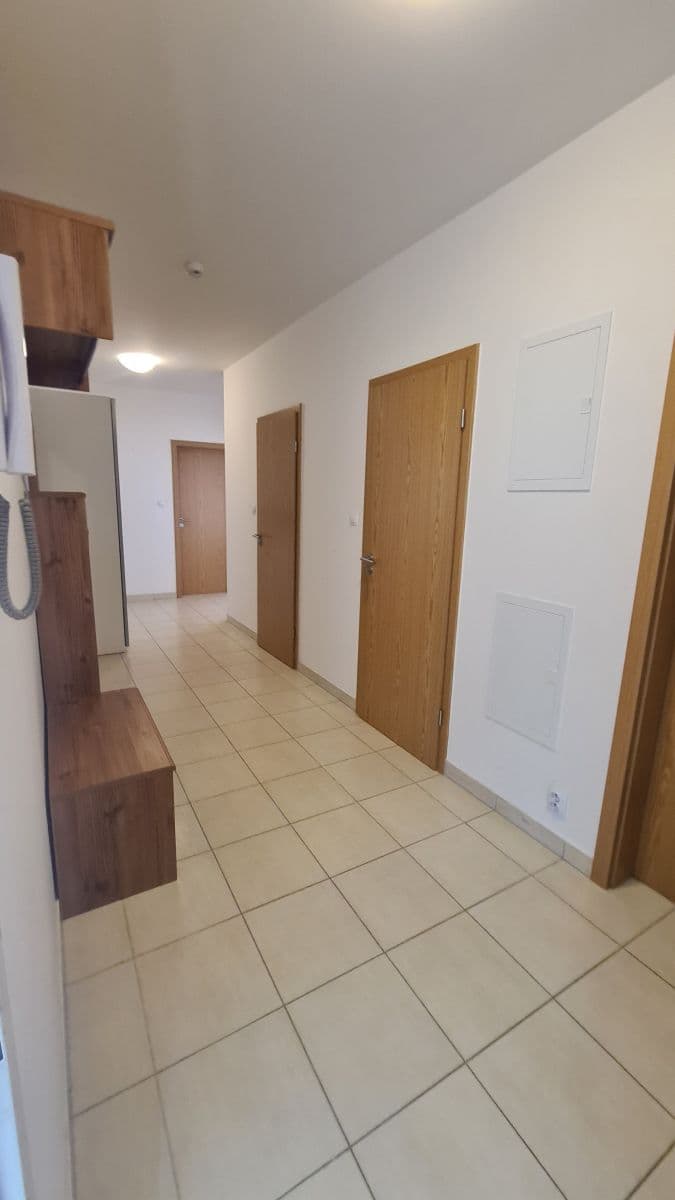 Prenájom bytu 72 m², Steinerova, Praha, Praha Prenájom bytu 72 m², Steinerova, Praha, Praha