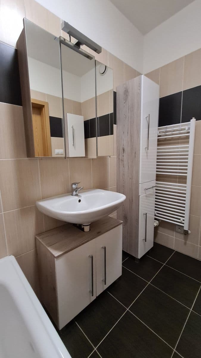 Prenájom bytu 72 m², Steinerova, Praha, Praha Prenájom bytu 72 m², Steinerova, Praha, Praha